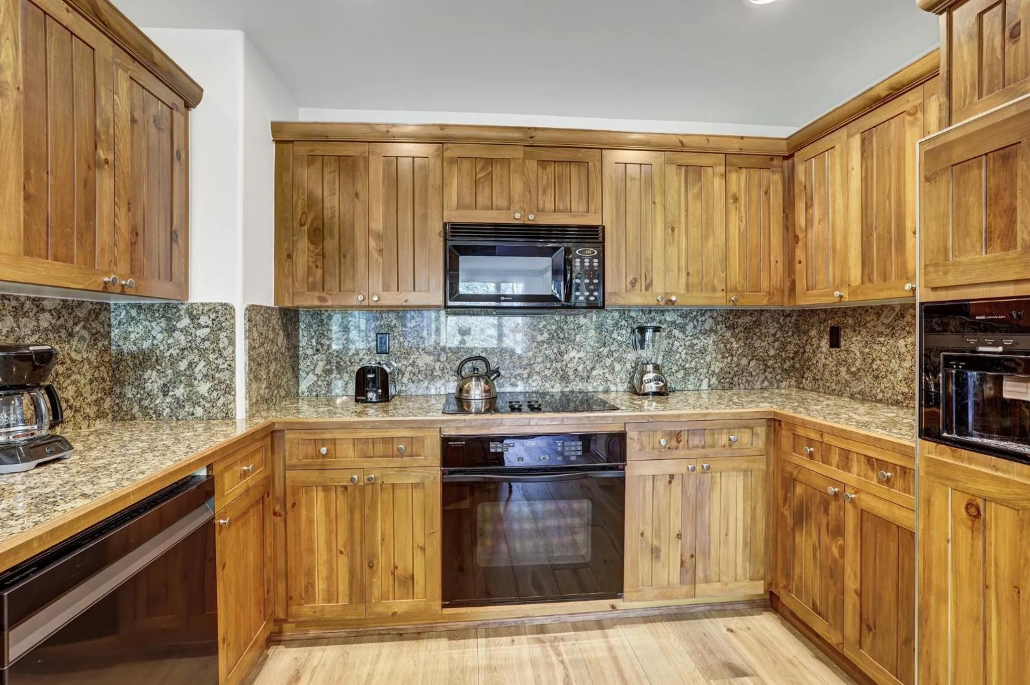 Communal kitchen in Elkhorn Lodge, A Vail Resorts Property