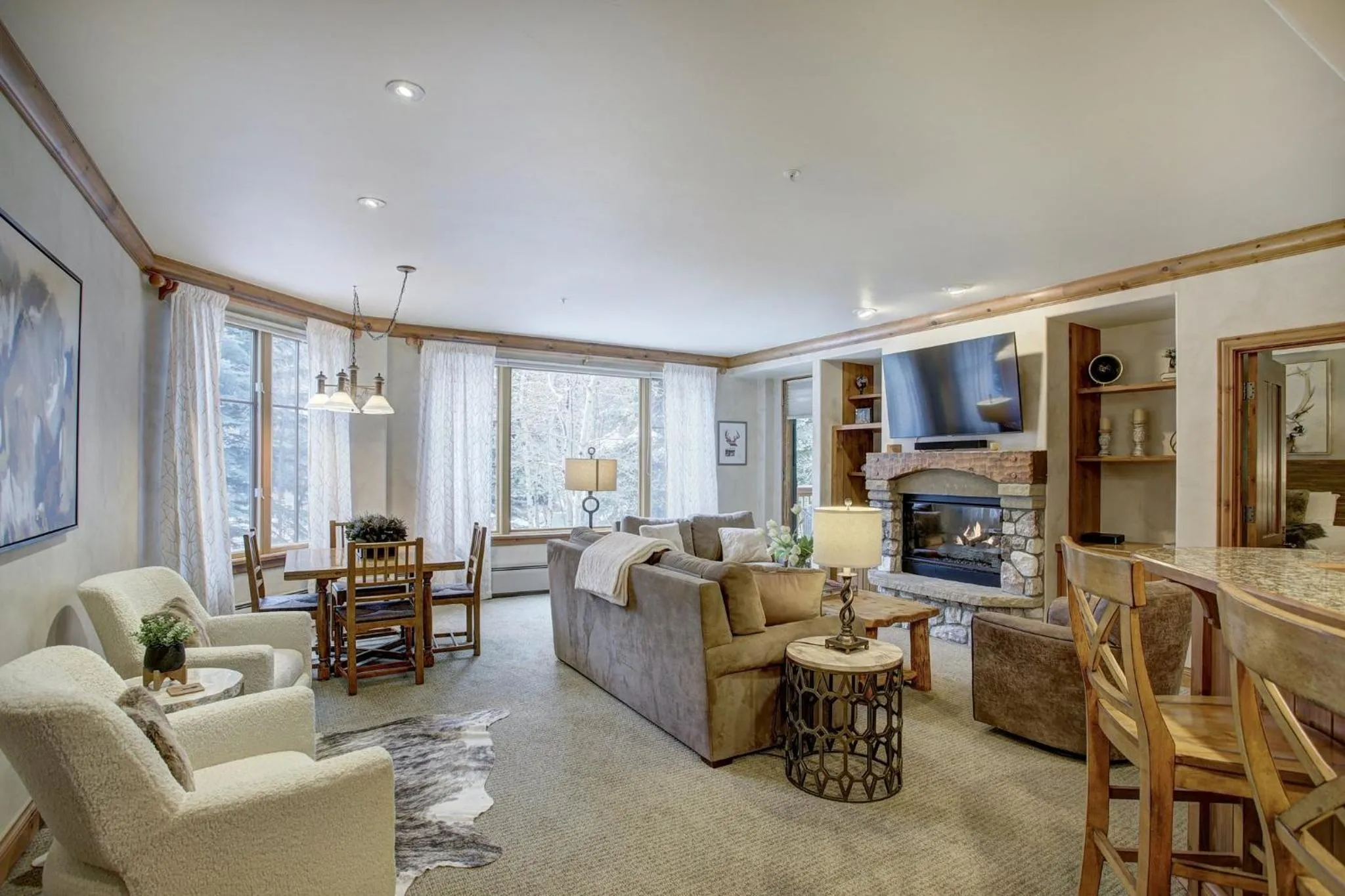 Living room in Elkhorn Lodge, A Vail Resorts Property