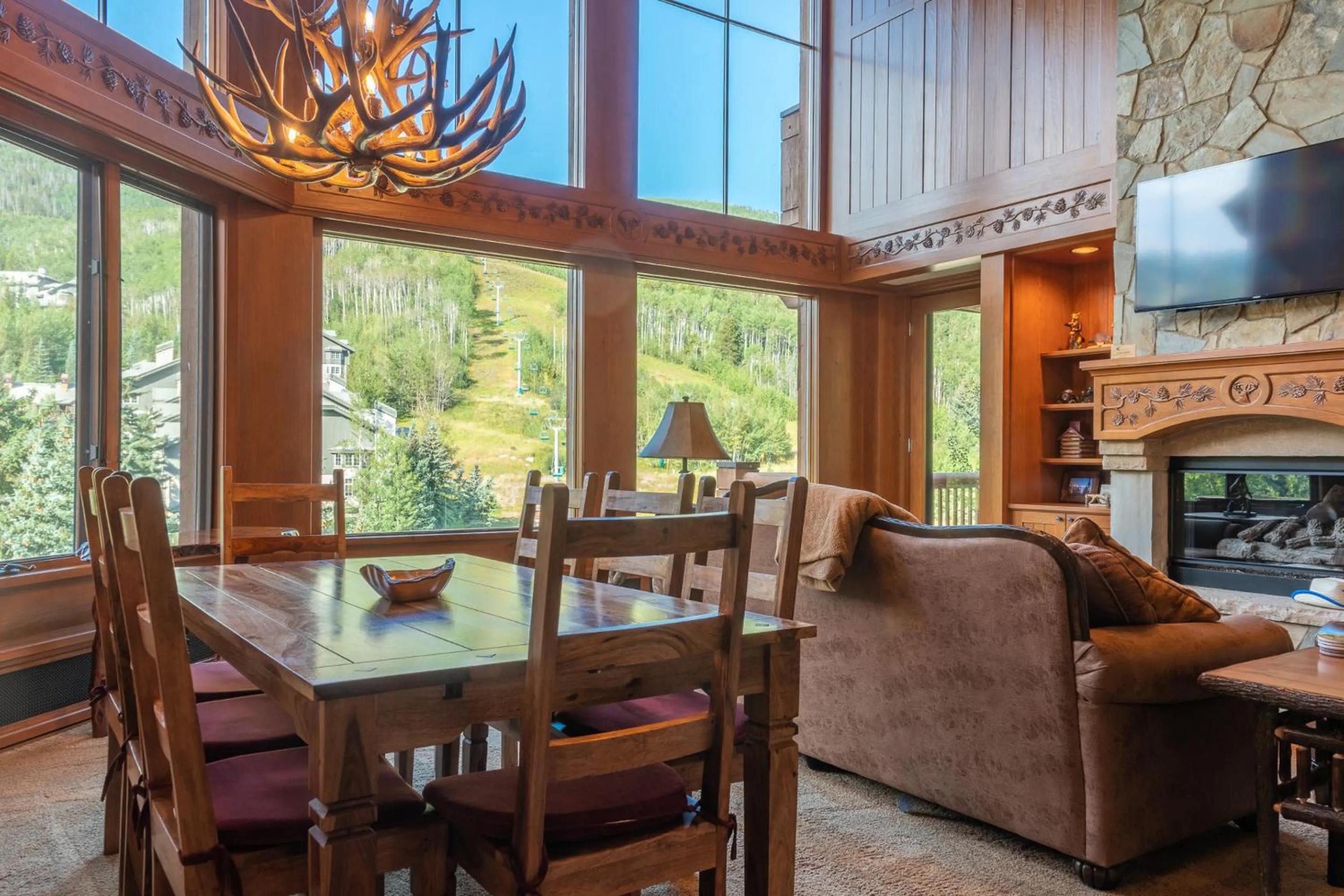 Food and drinks in Elkhorn Lodge, A Vail Resorts Property