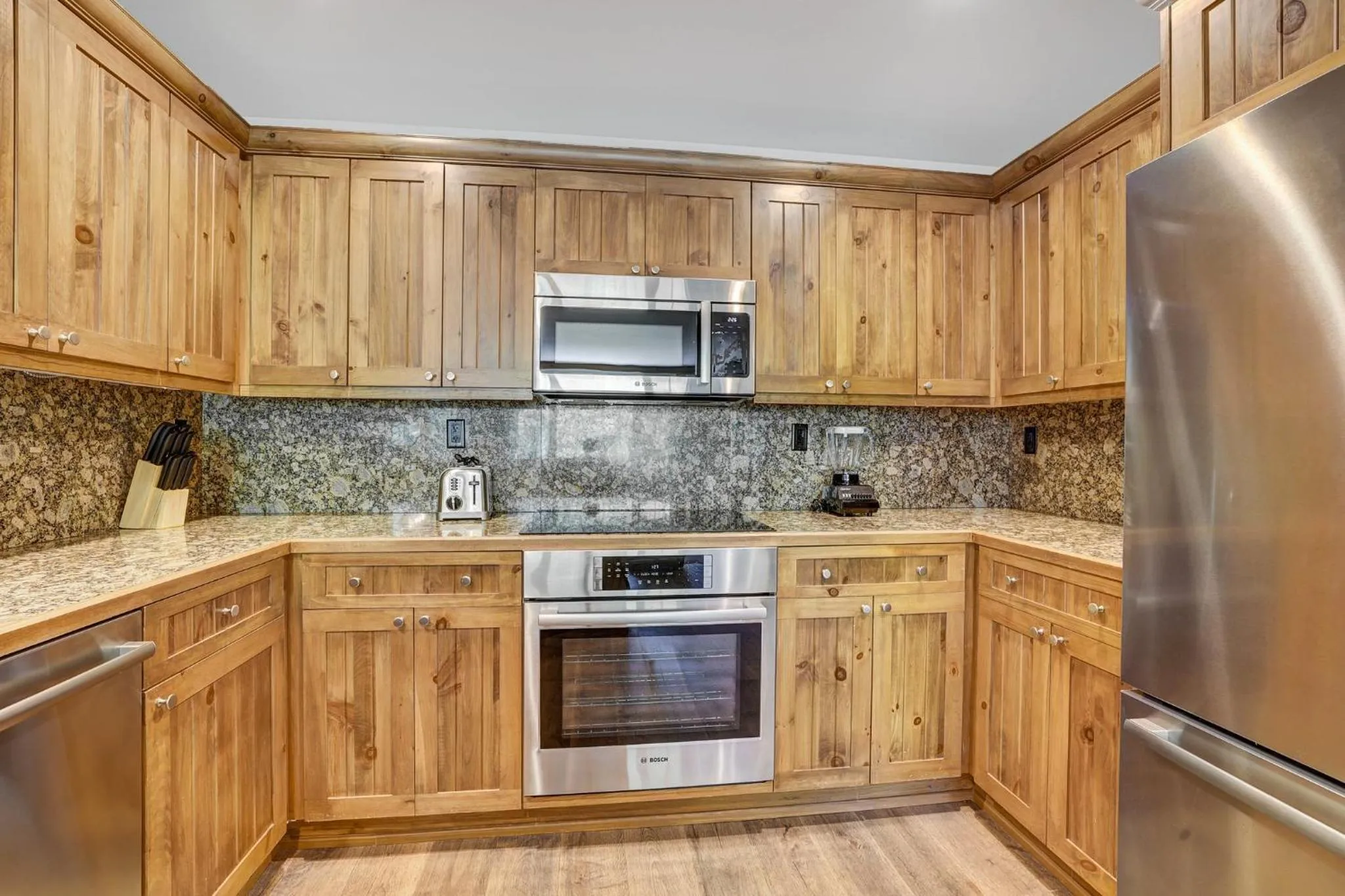 Communal kitchen in Elkhorn Lodge, A Vail Resorts Property