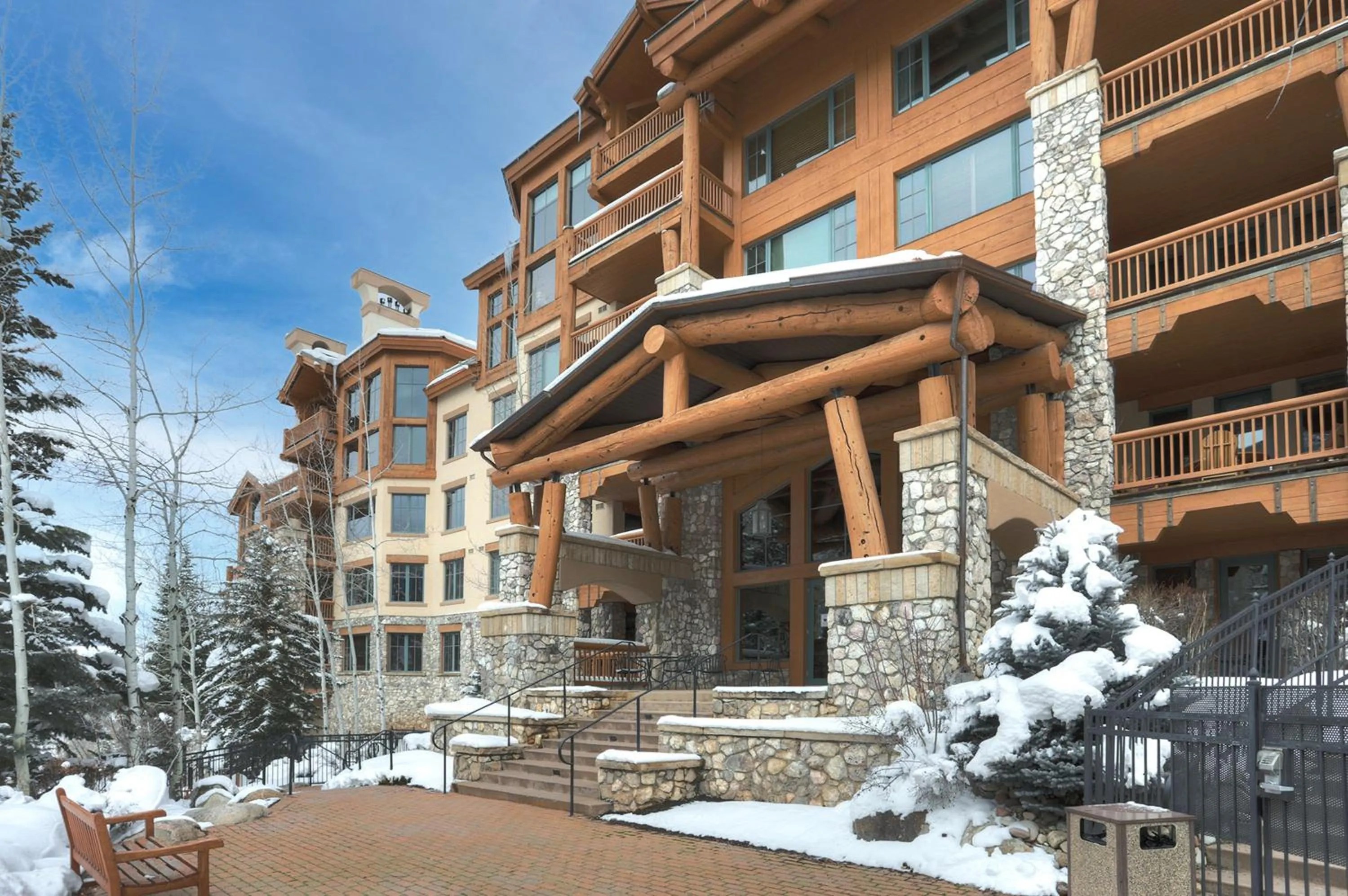 Property building in Elkhorn Lodge, A Vail Resorts Property