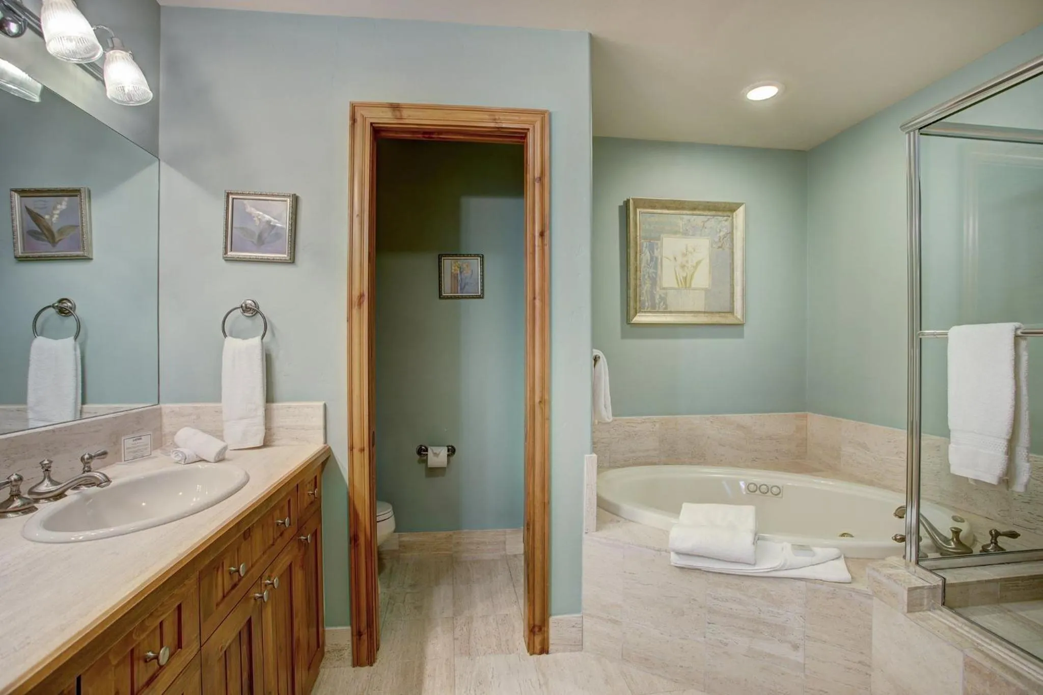 Bathroom in Elkhorn Lodge, A Vail Resorts Property