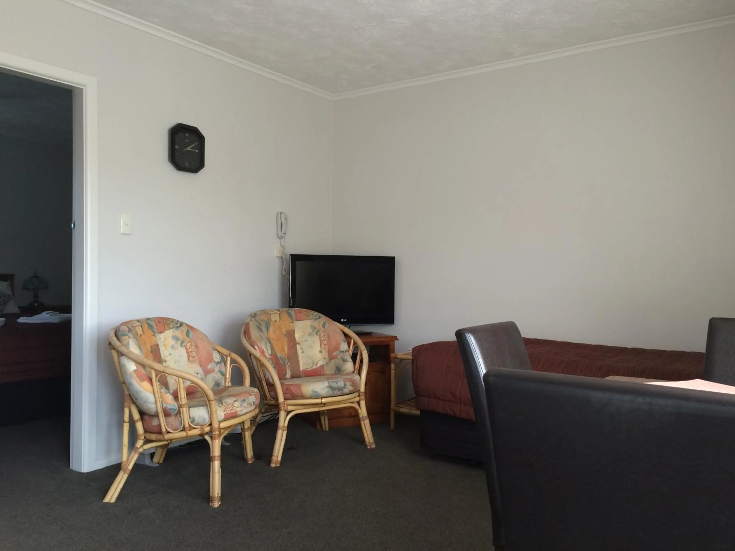 Day in Earnslaw Motel