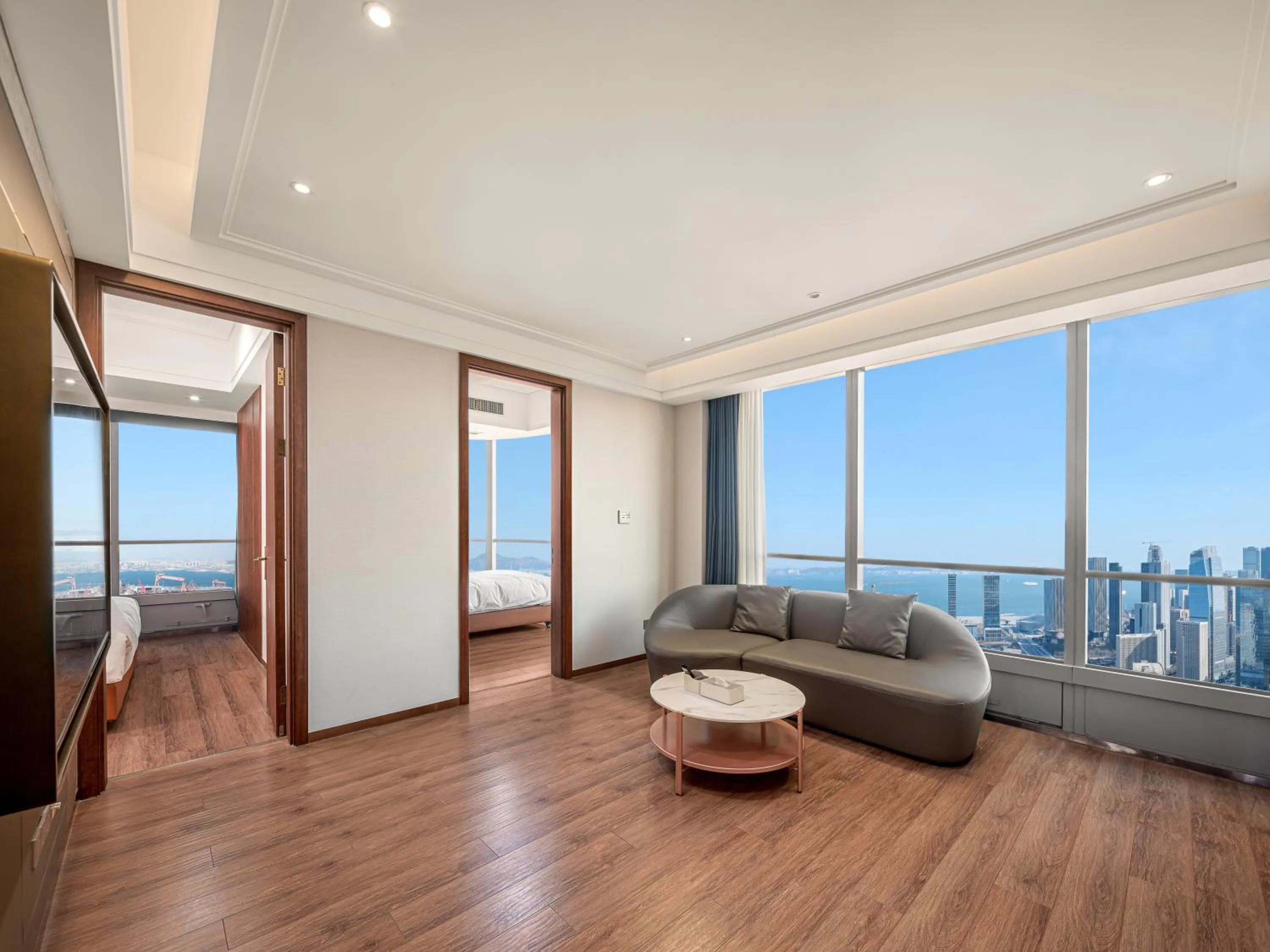 Natural landscape in Dalian Zhongshan Square Seaview Meilun Hotel