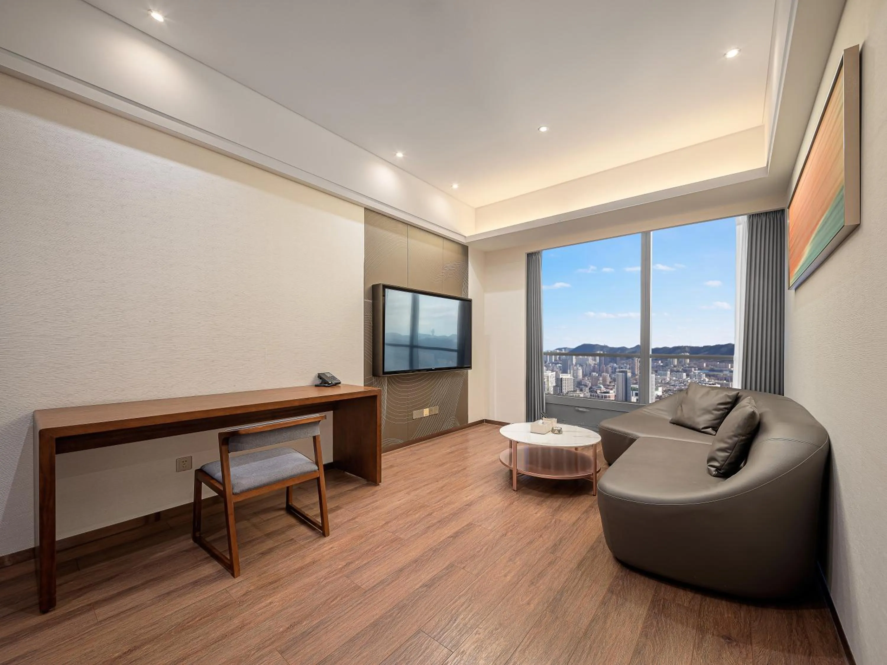 Natural landscape in Dalian Zhongshan Square Seaview Meilun Hotel