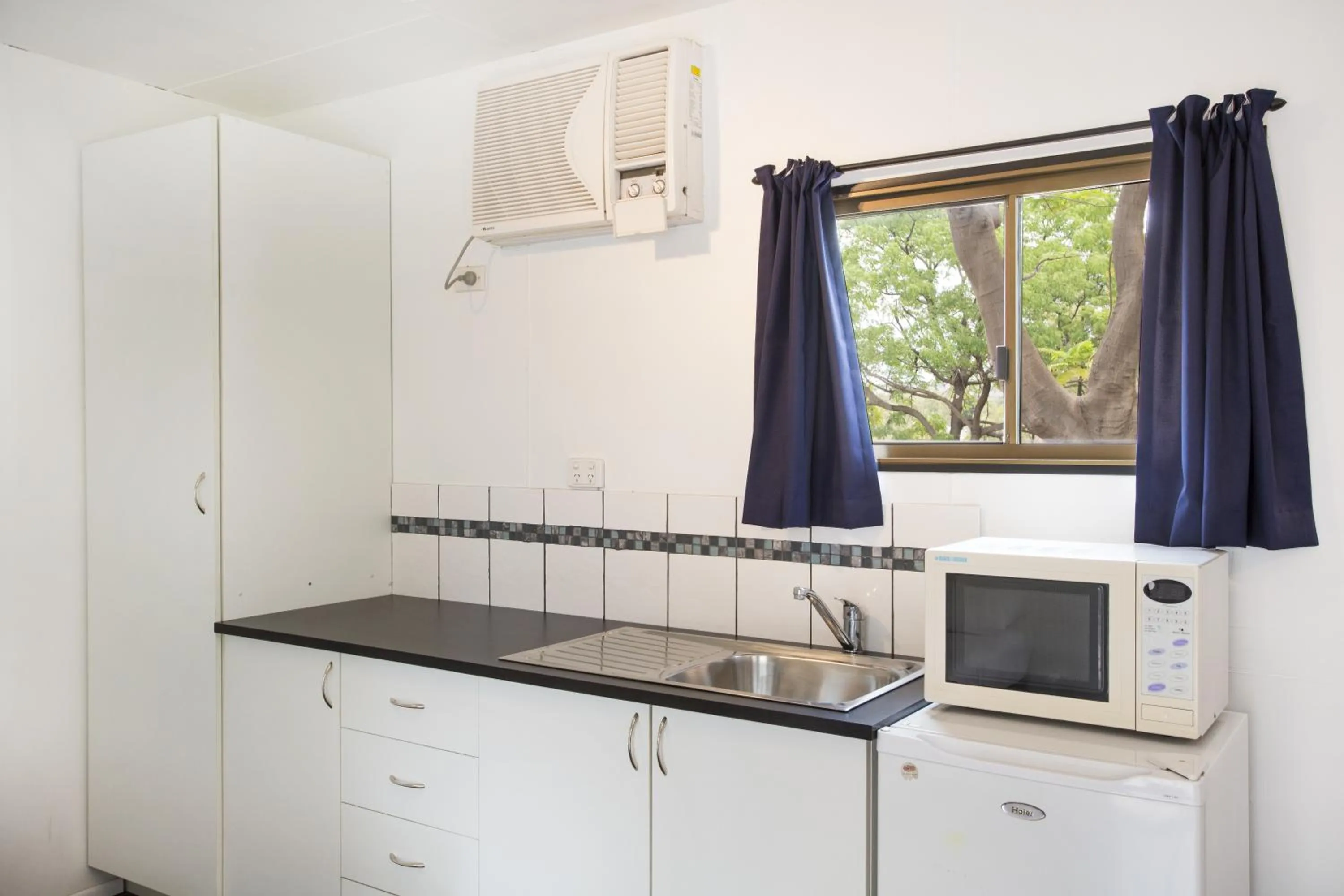 Kitchen or kitchenette in Discovery Parks - Mt Isa