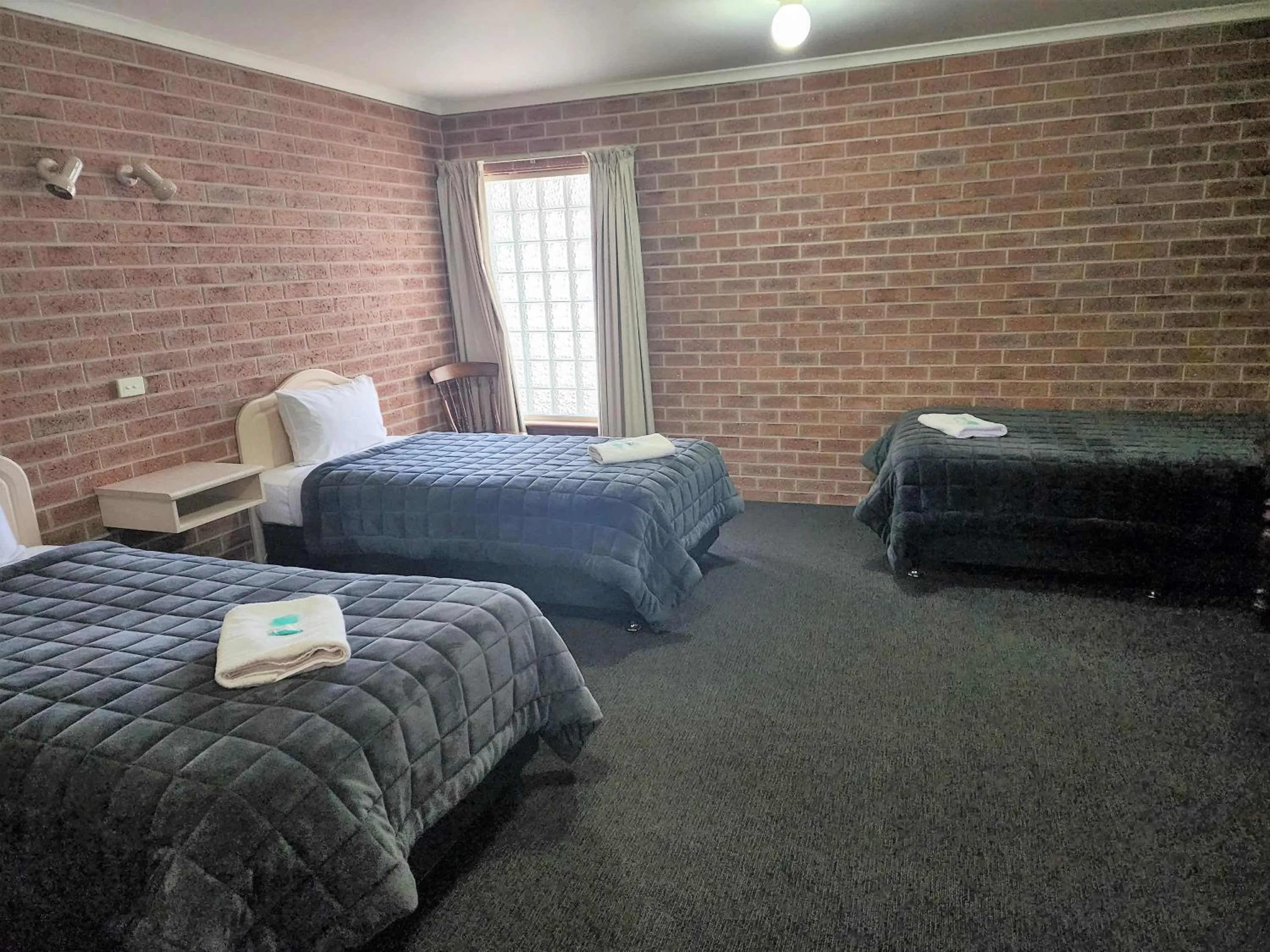Bed in Country Roads Motor Inn Naracoorte