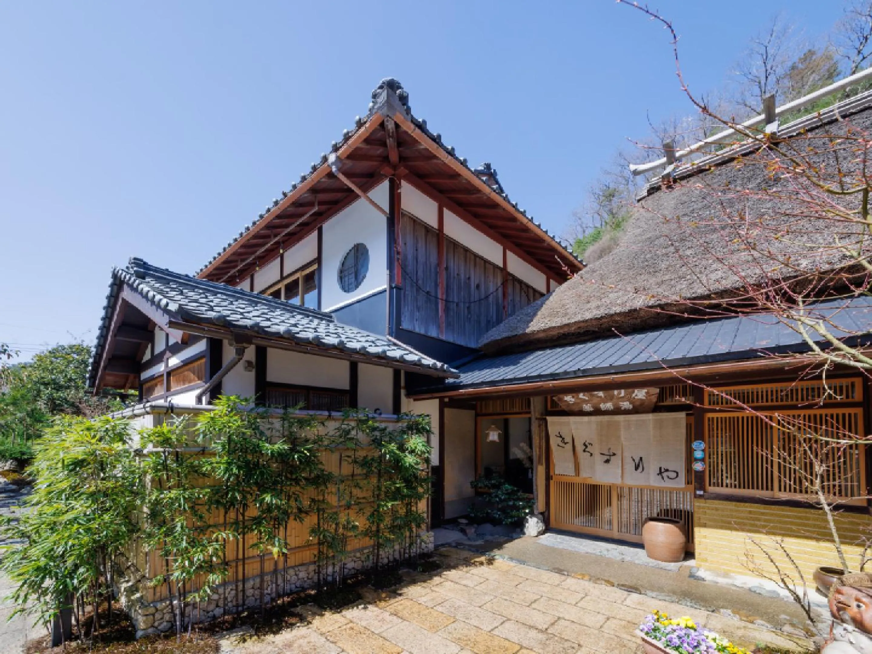 Property building in Ryokan Kigusuriya