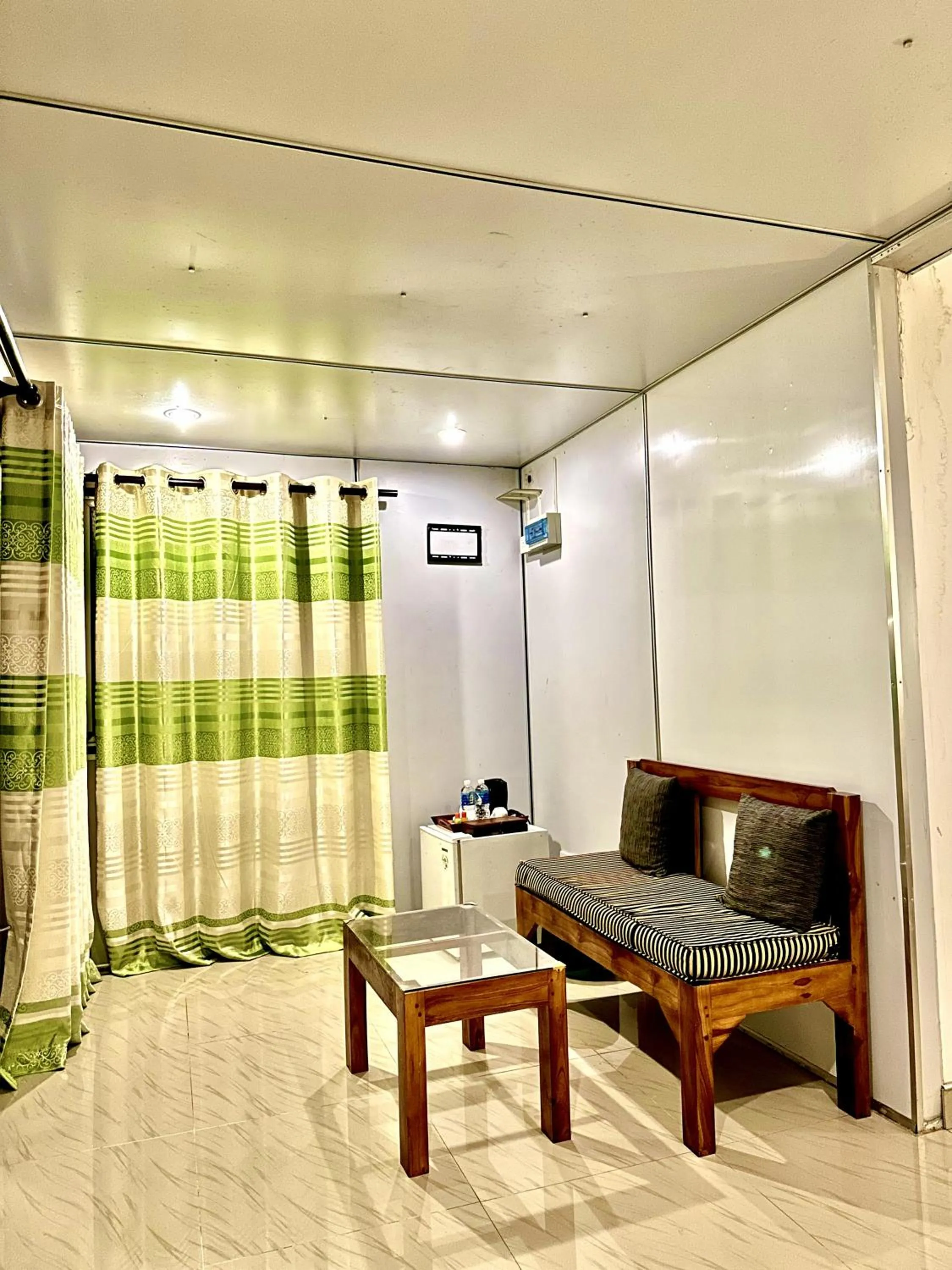 Seating area in Birds Paradise Inn