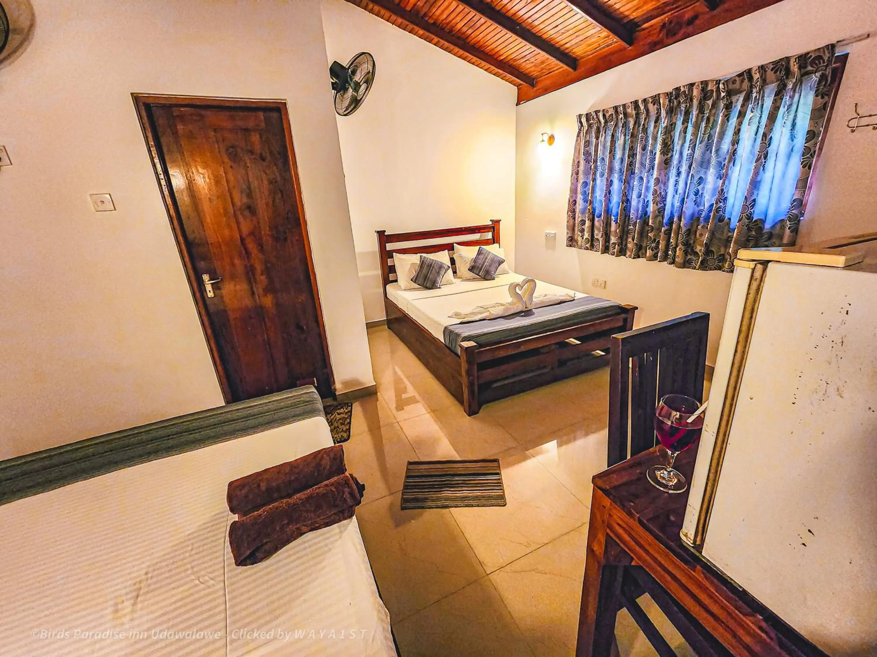 Bed in Birds Paradise Inn