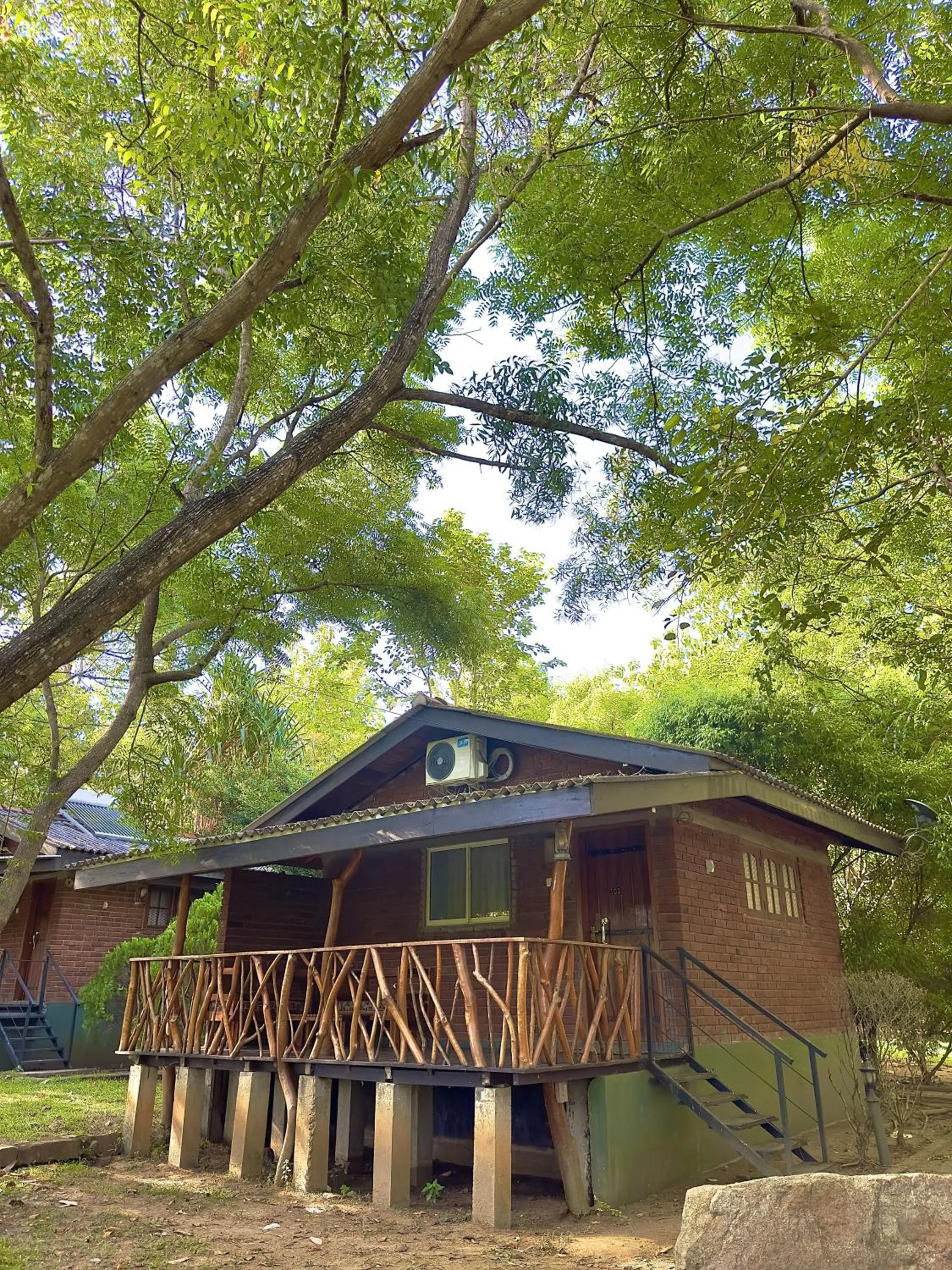 Property building in Birds Paradise Inn