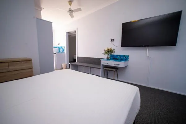 Bed in Manjimup Motor Inn