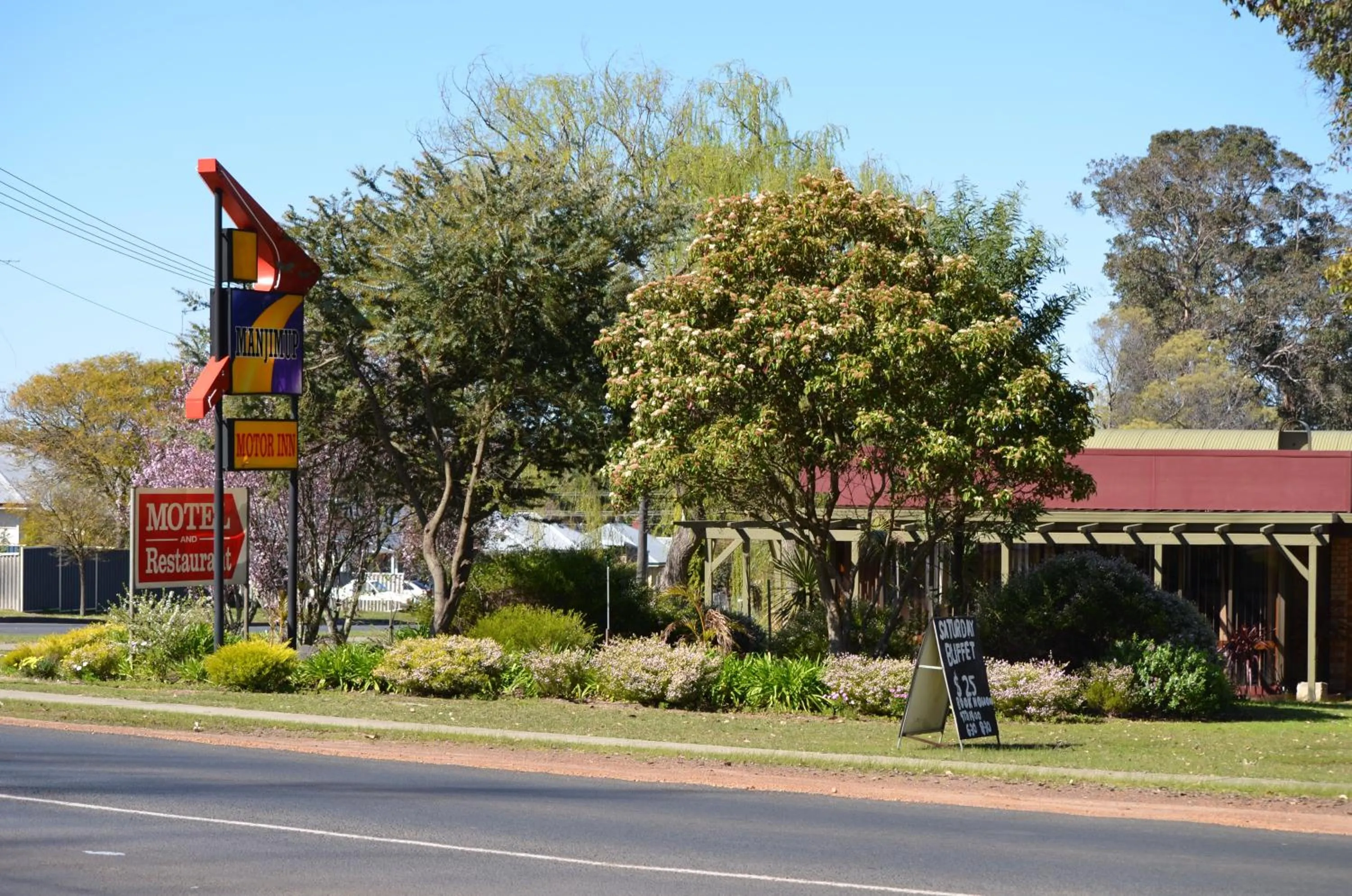 Facade/entrance in Manjimup Motor Inn