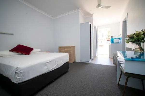 Bed in Manjimup Motor Inn