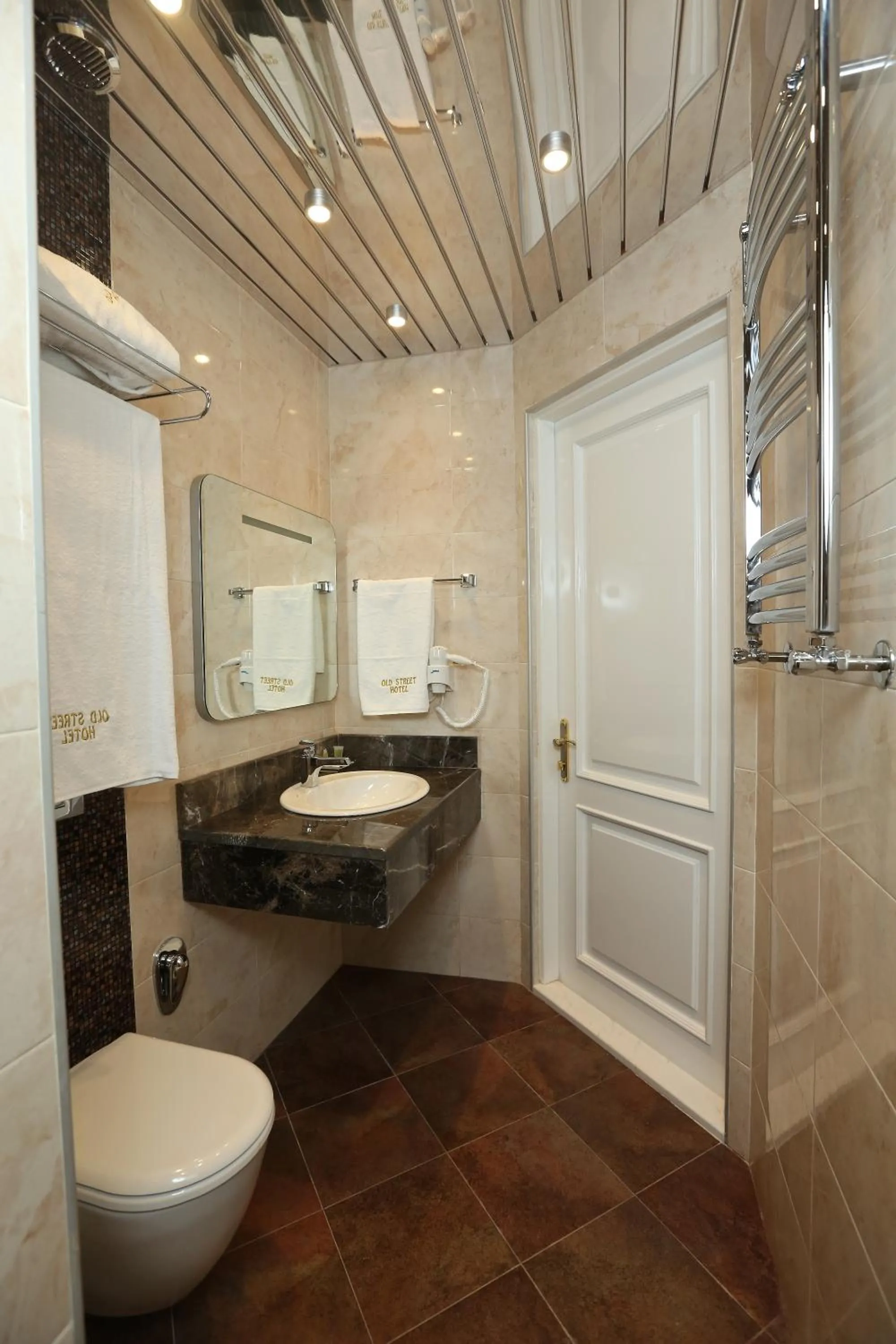 Toilet in Old Street Boutique Hotel