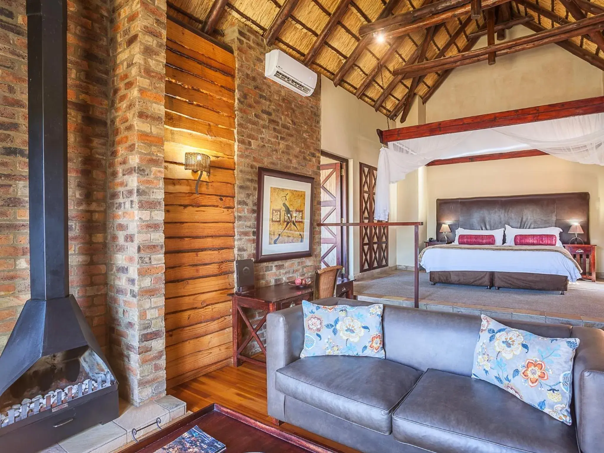 Superior Suite - single occupancy in Kloofzicht Lodge & Spa Superior Suite - single occupancy in Kloofzicht Lodge & Spa