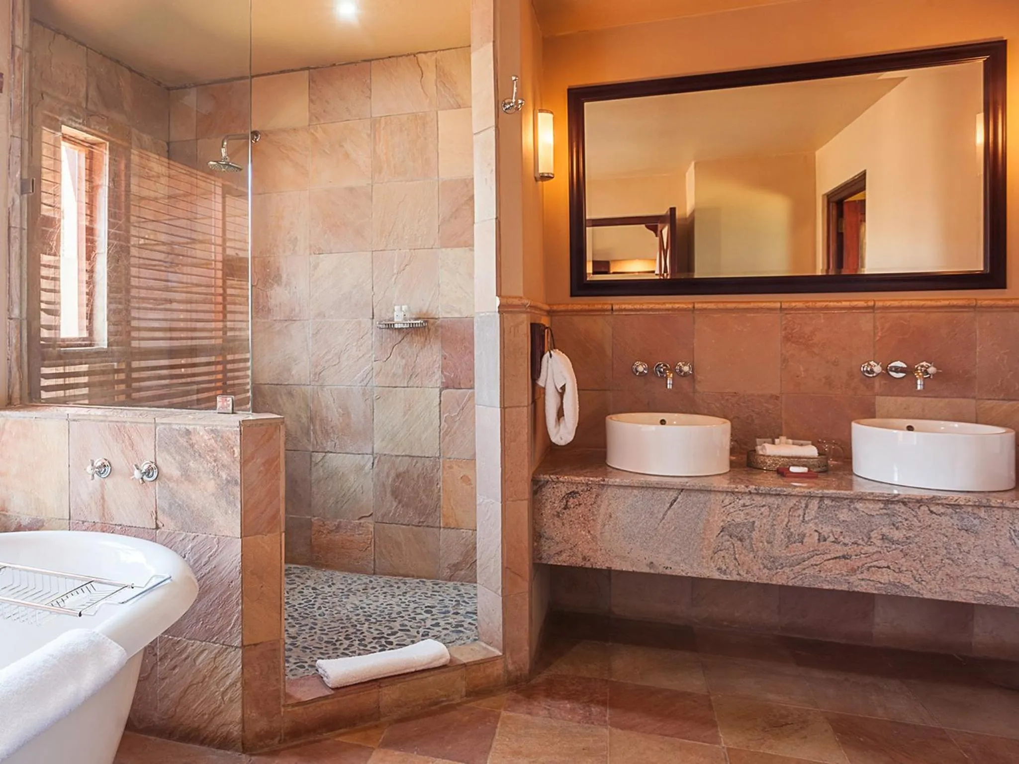 Shower in Kloofzicht Lodge & Spa