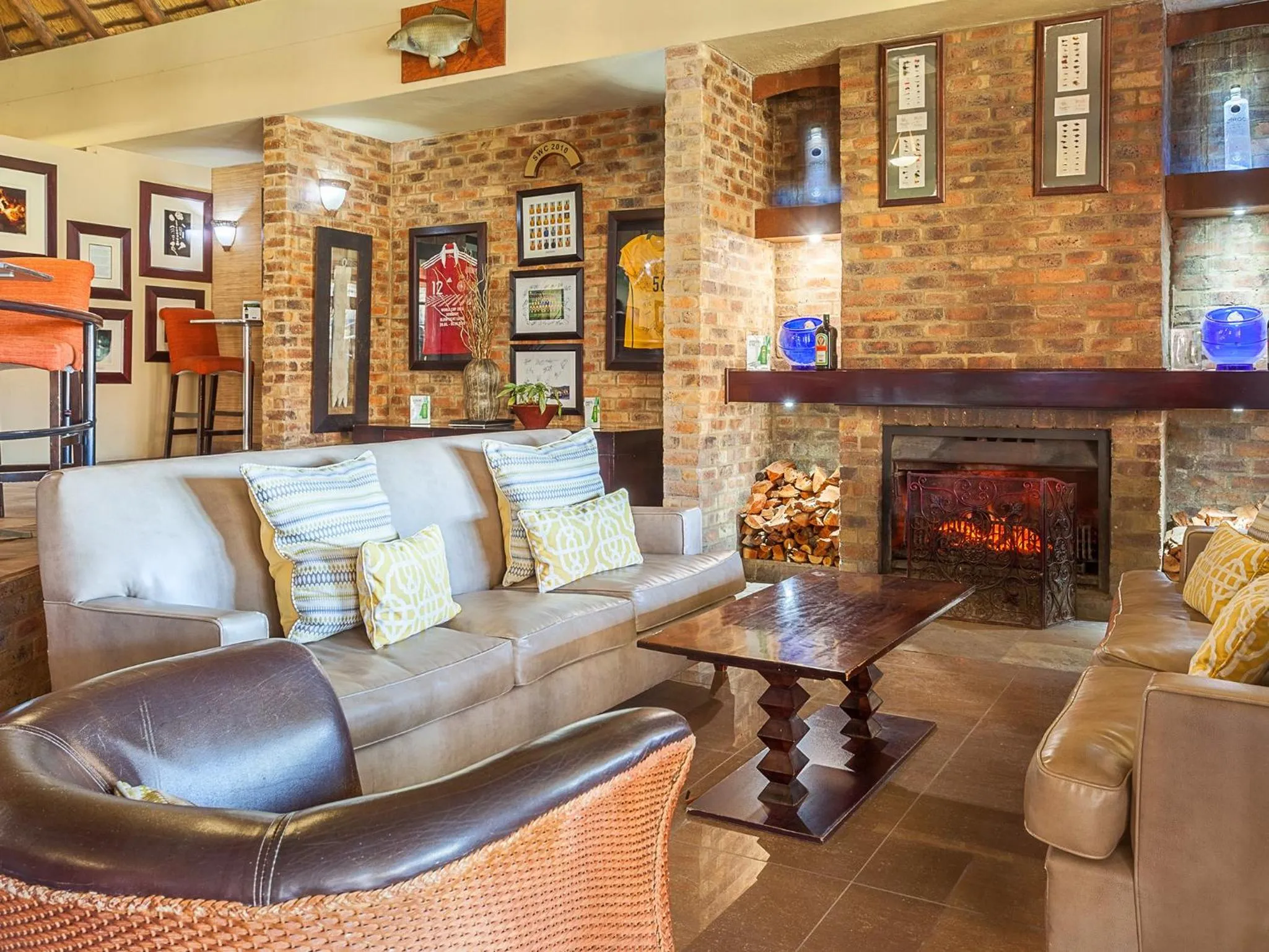 Communal lounge/ TV room in Kloofzicht Lodge & Spa