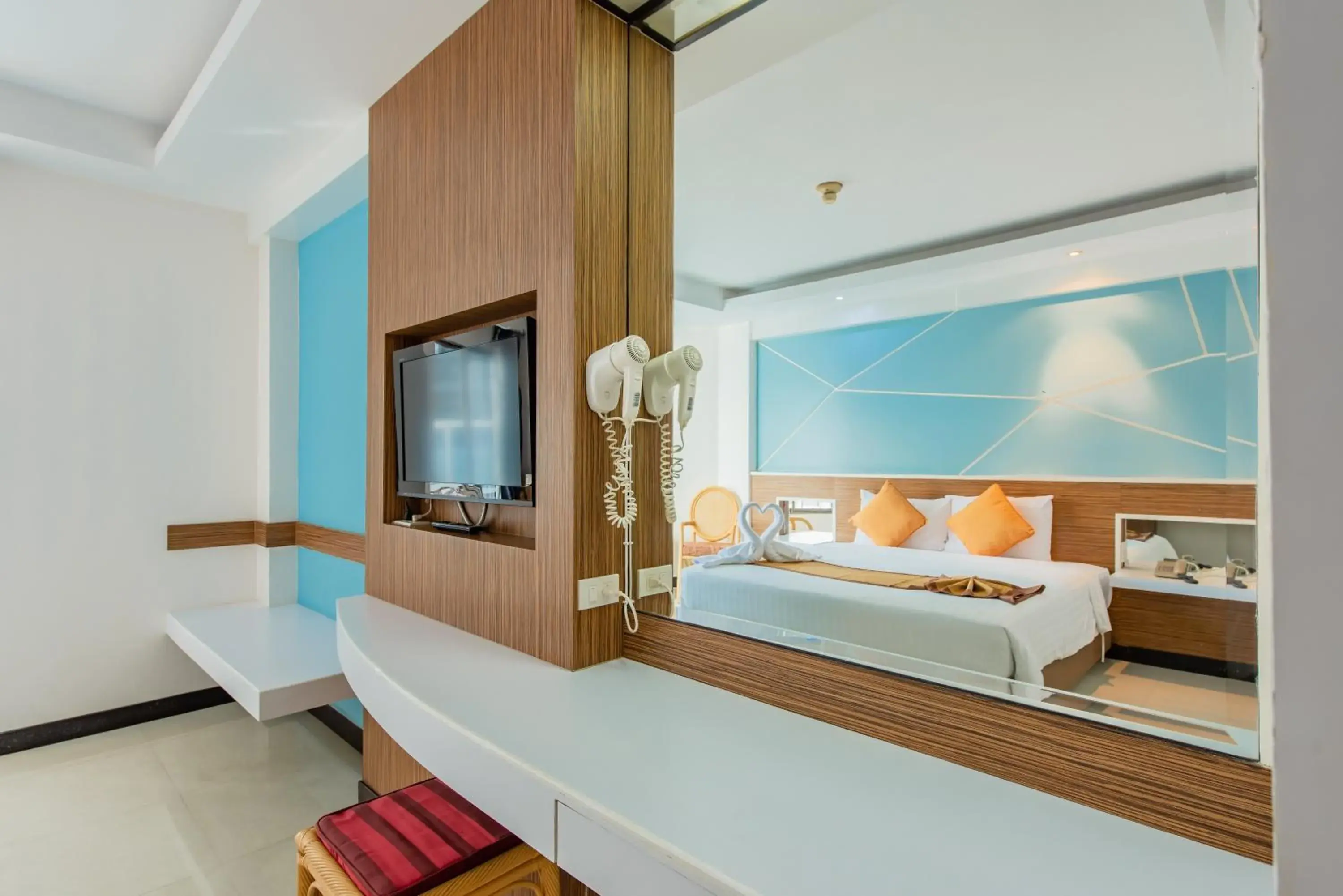 Superior Double or Twin Room in Caesar Palace Hotel Superior Double or Twin Room in Caesar Palace Hotel