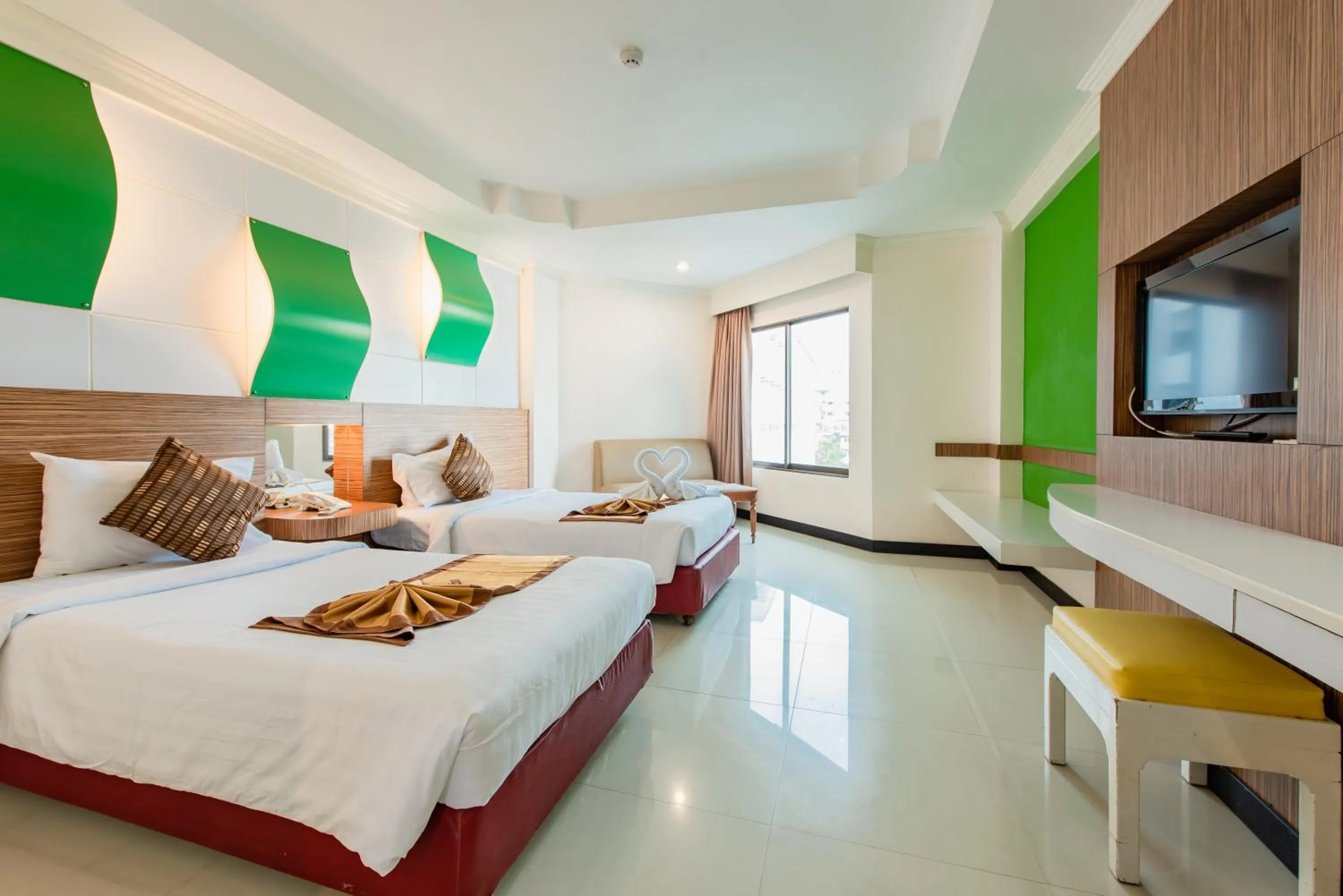 Bedroom, Bed in Caesar Palace Hotel