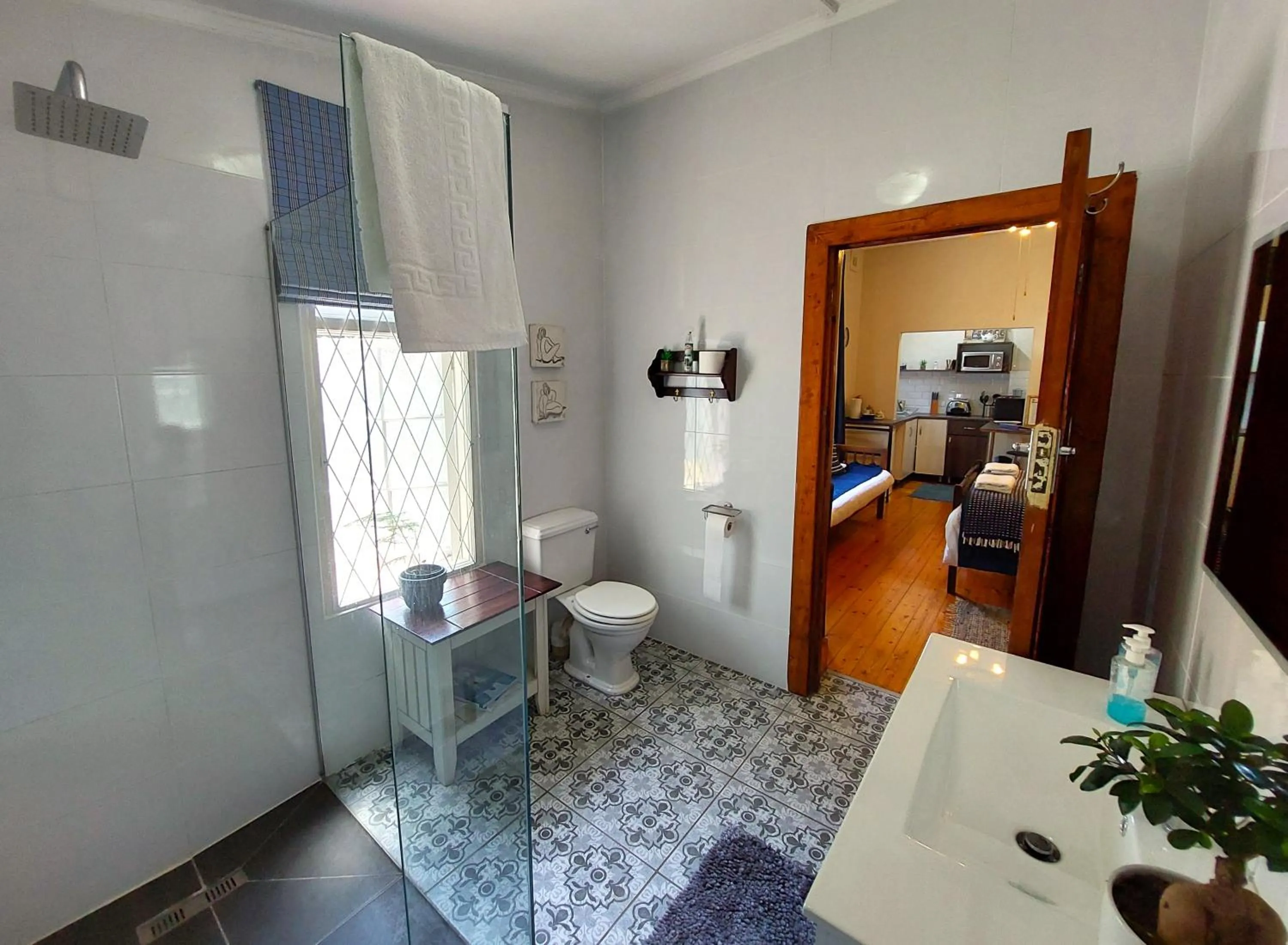 Bathroom in Apartment 7 On Oakleigh