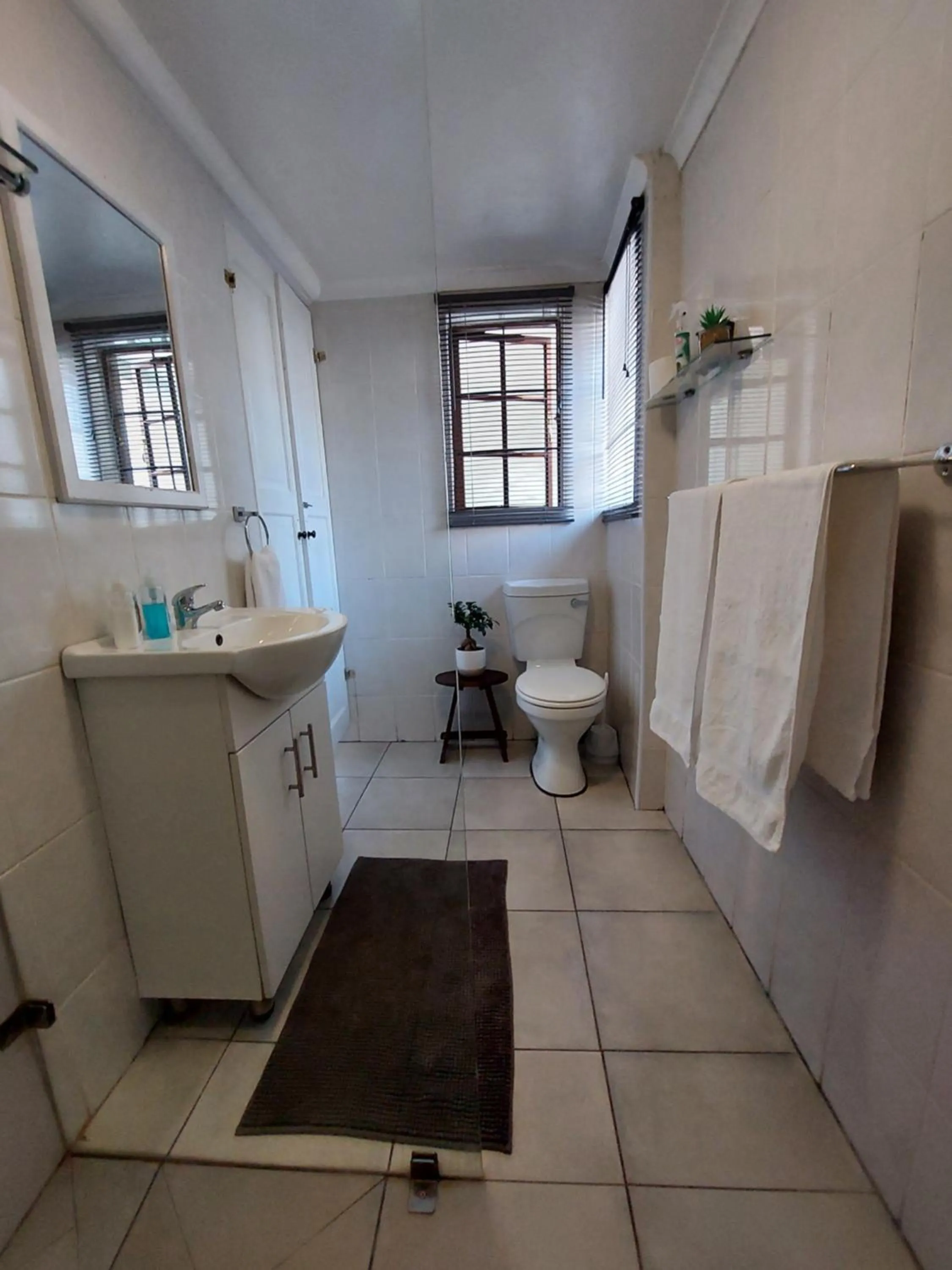 Bathroom in Apartment 7 On Oakleigh