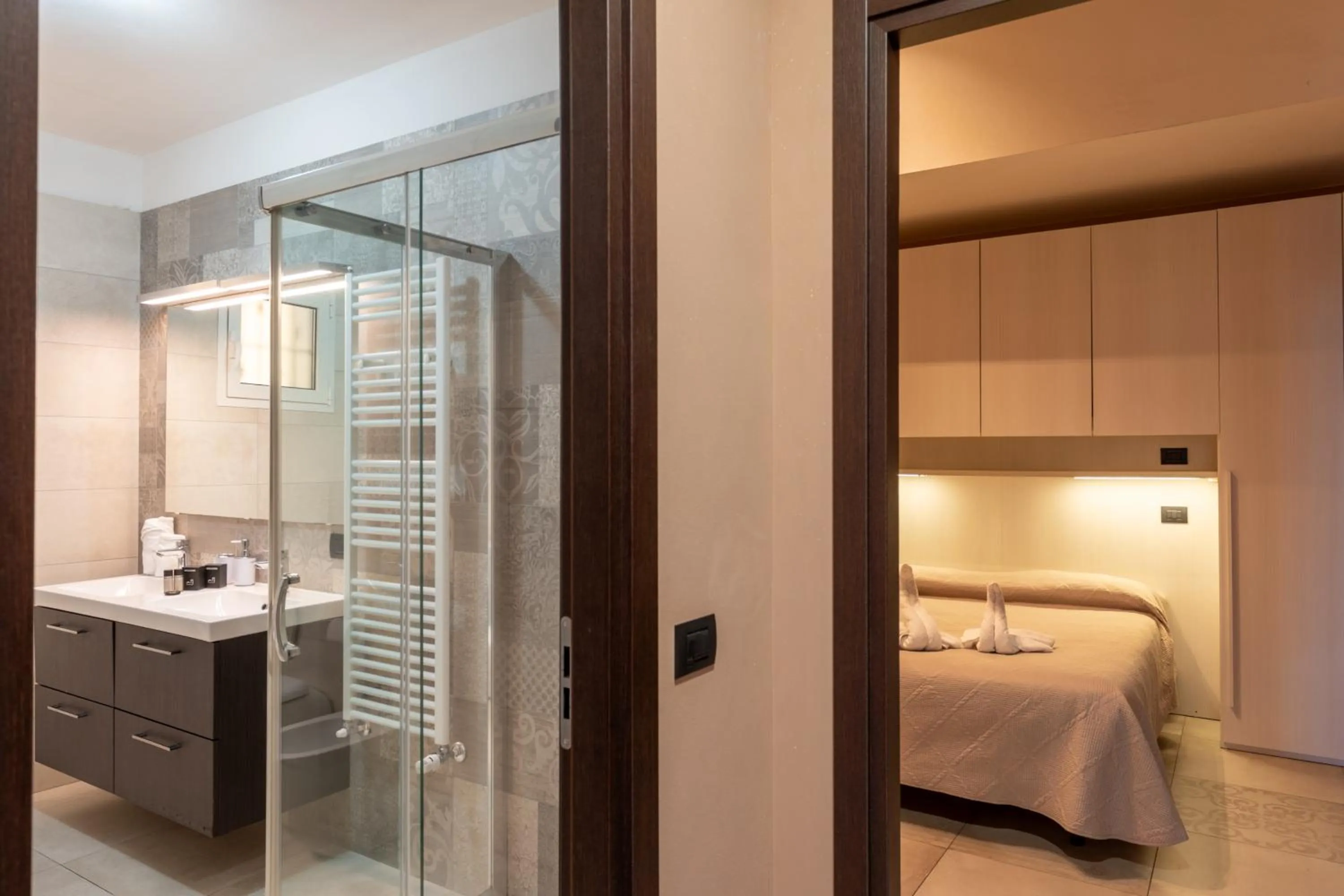 Bathroom, Bed in Del Prado