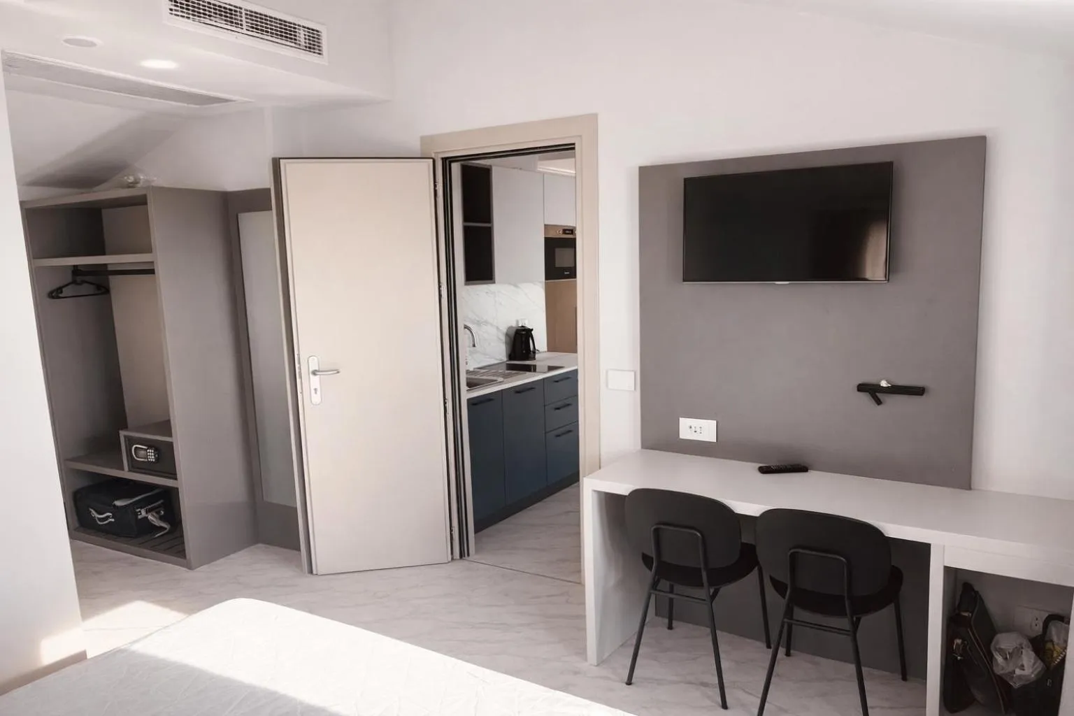 TV and multimedia in Del Prado