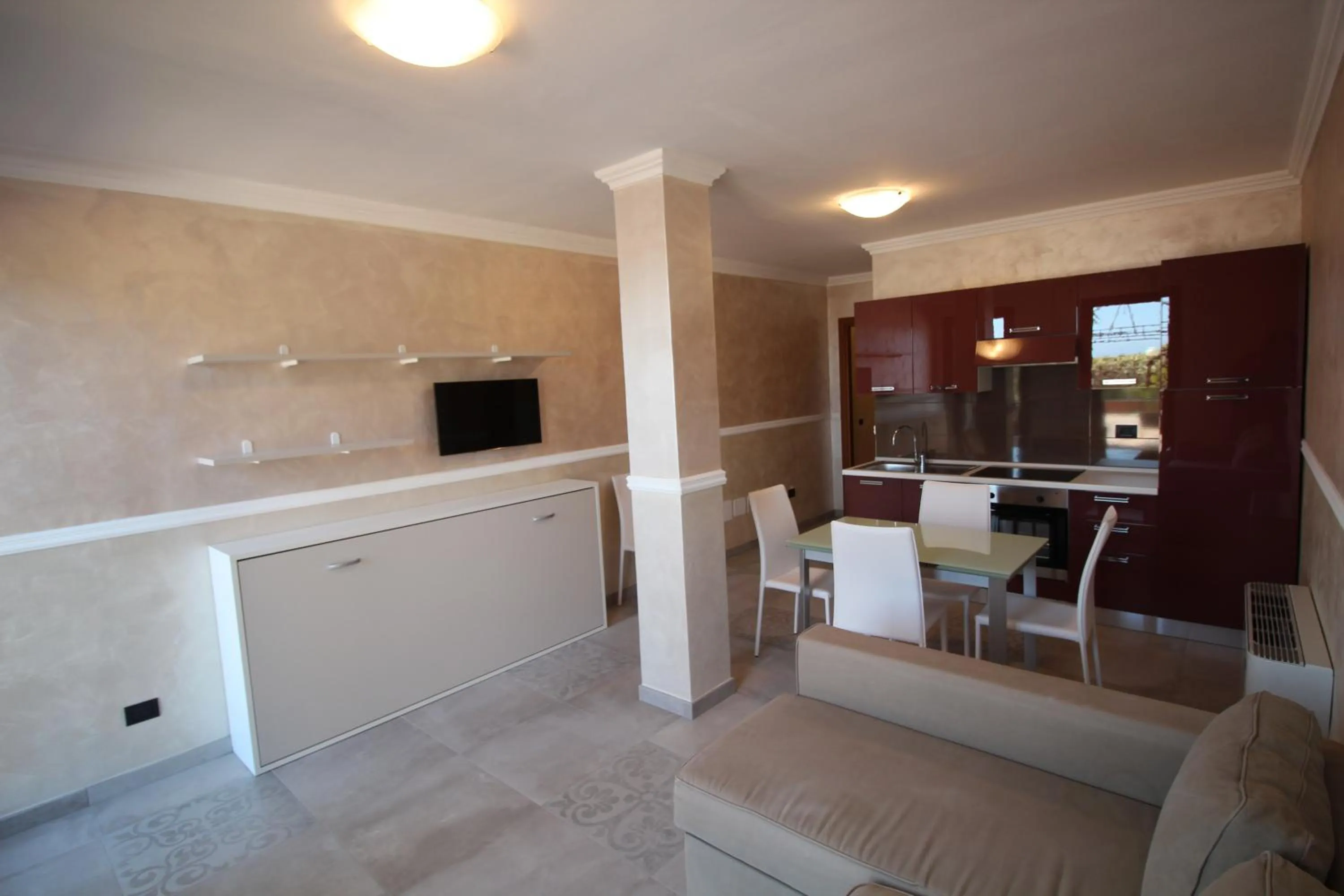 Photo of the whole room in Del Prado