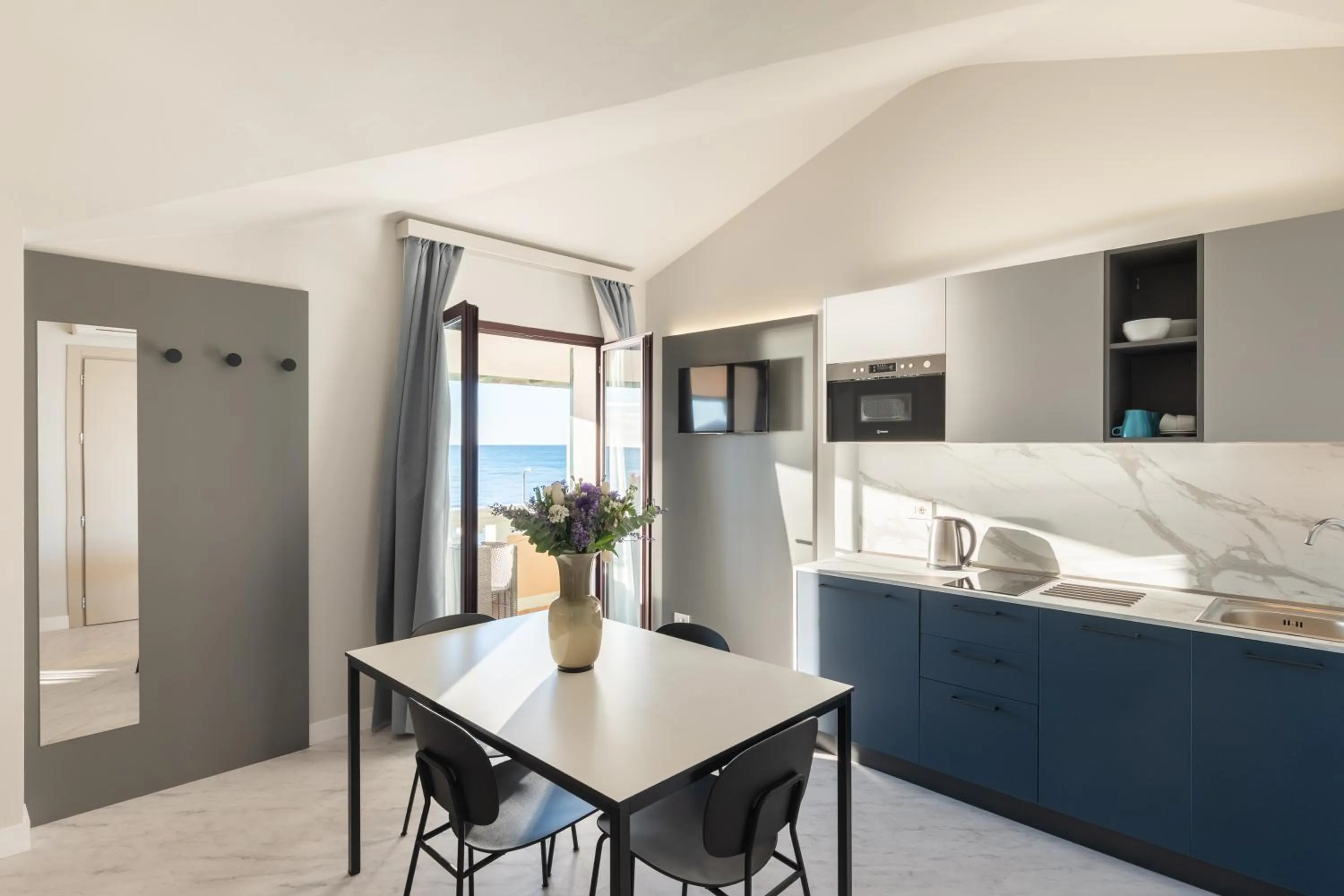 Dining area in Del Prado