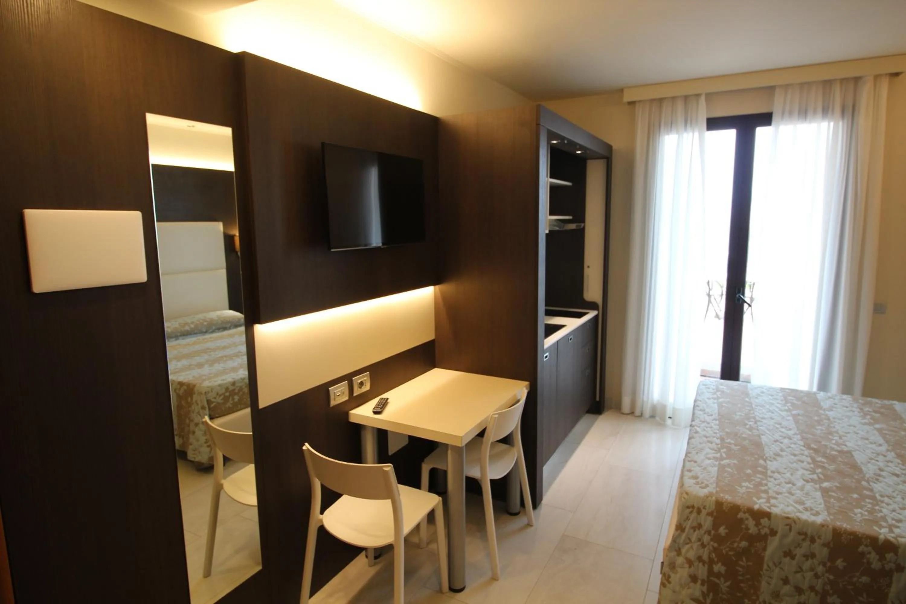 TV and multimedia, Bed in Del Prado