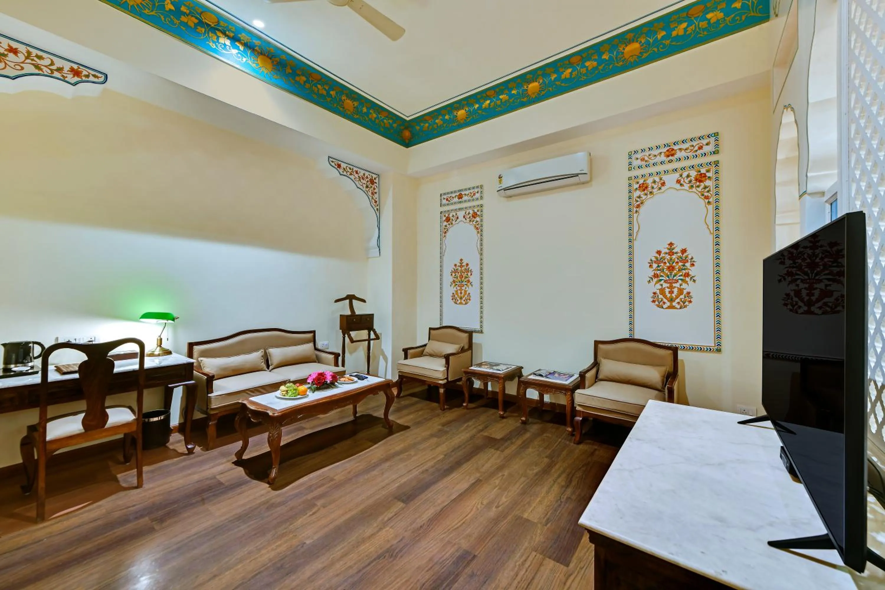 Living room, Bed in WelcomHeritage Ramgarh
