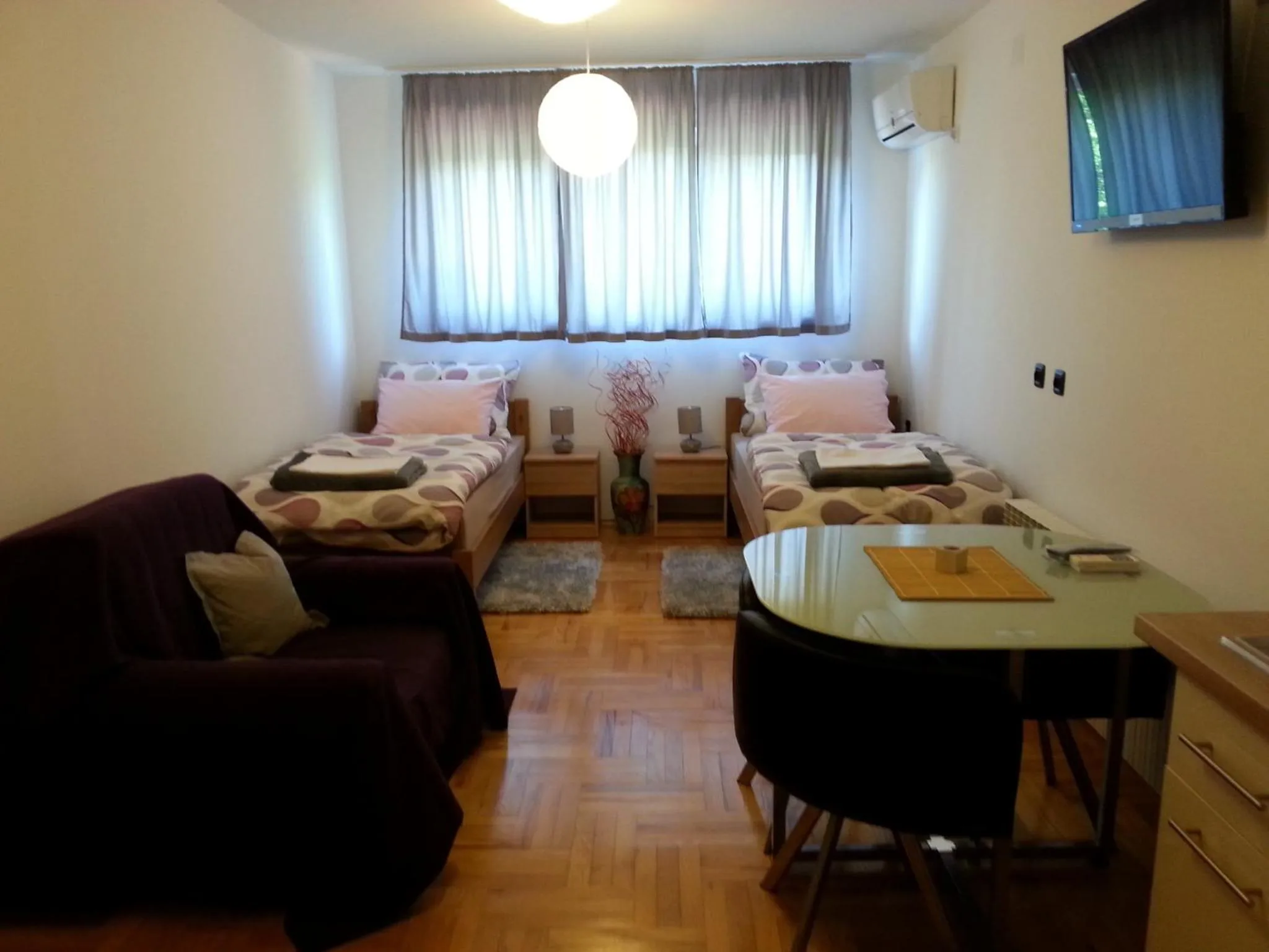 Bed in Studio Apartments Korosteljev