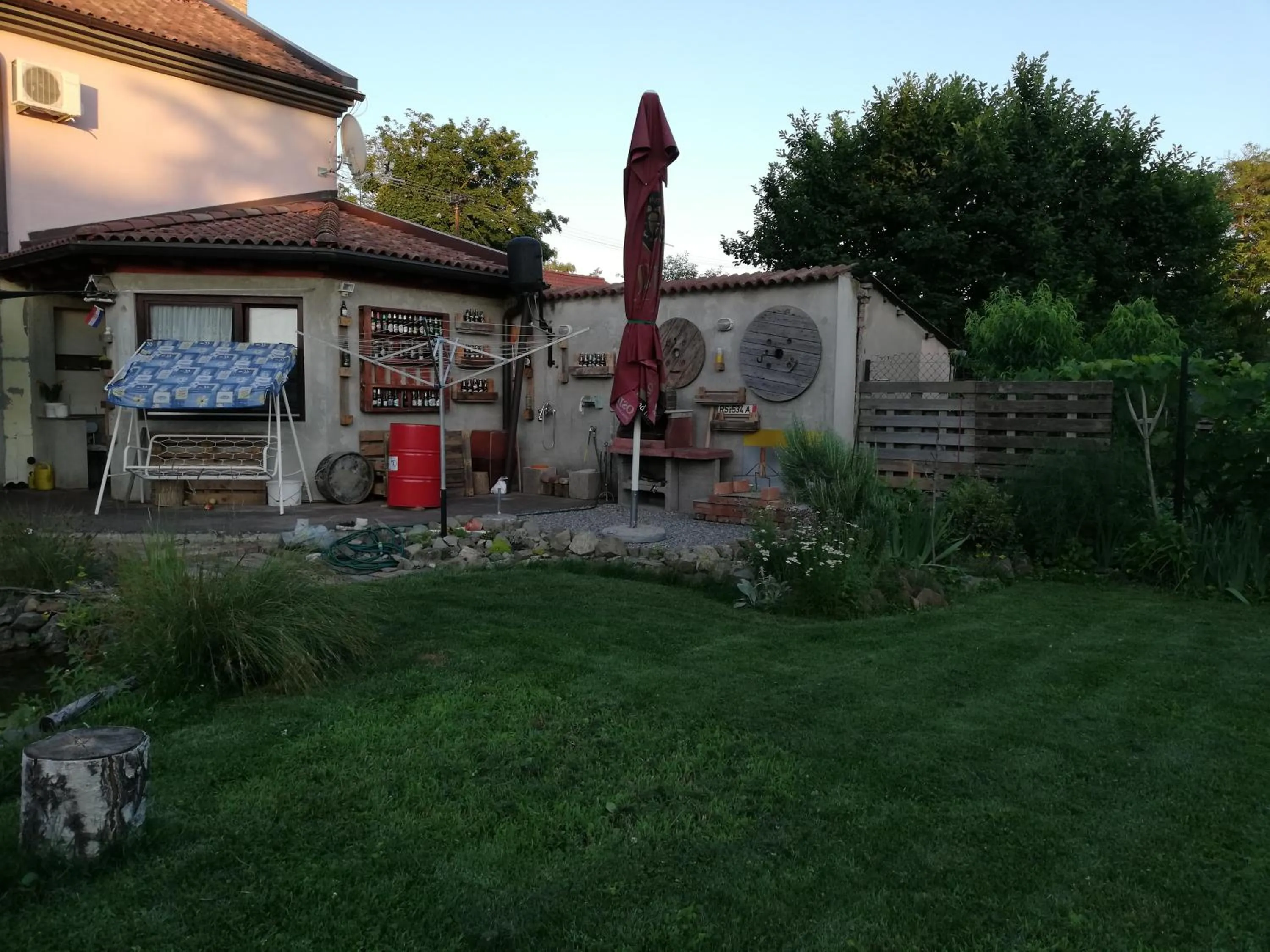 BBQ facilities in Studio Apartments Korosteljev