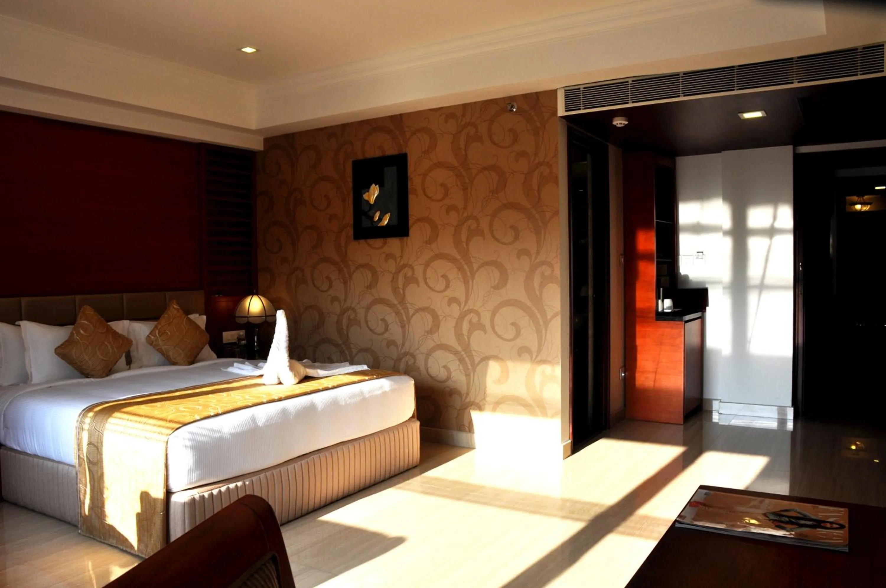 Bedroom in Lake Palace Trivandrum