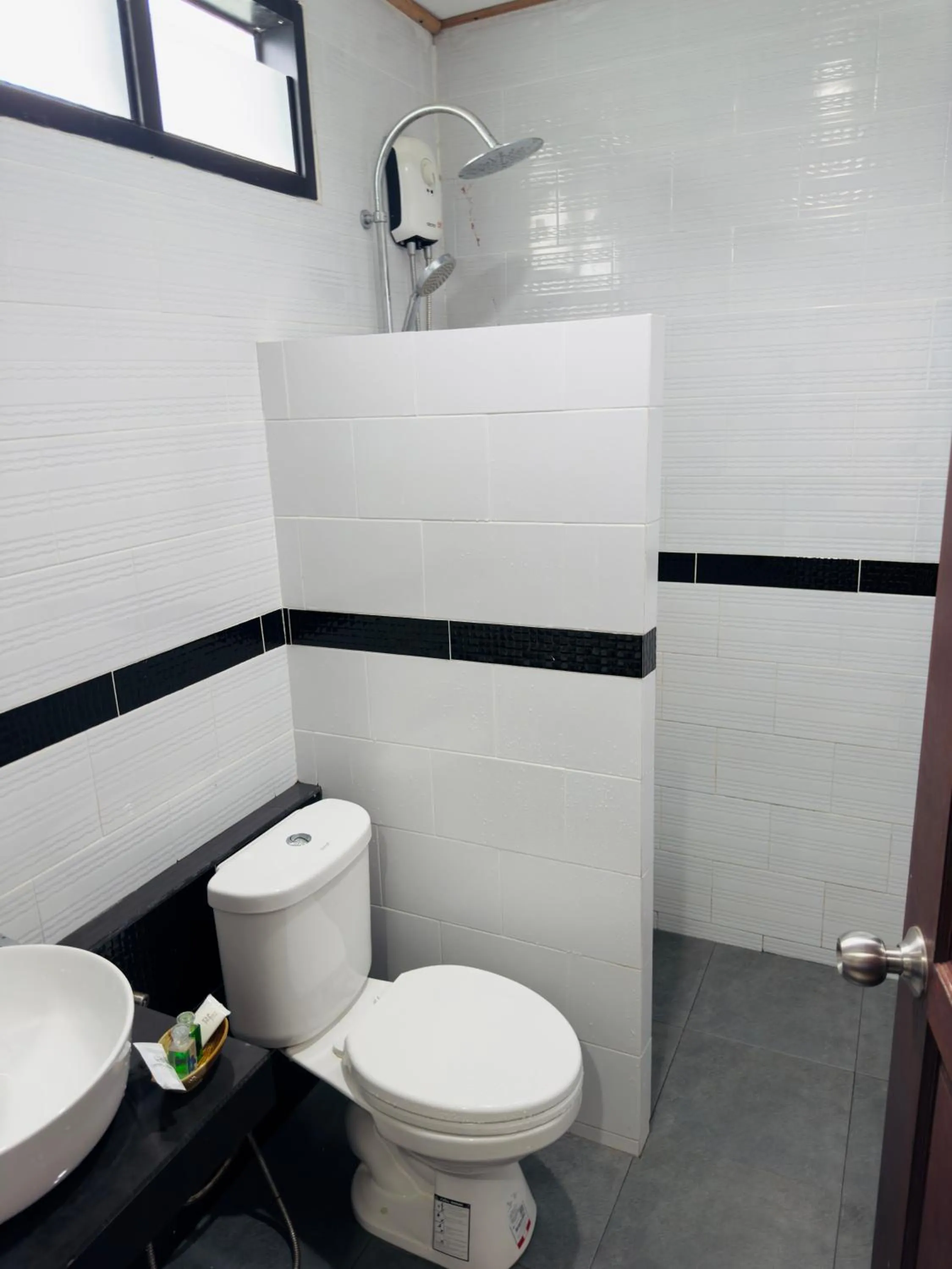 Bathroom in Andawa Lanta Resort