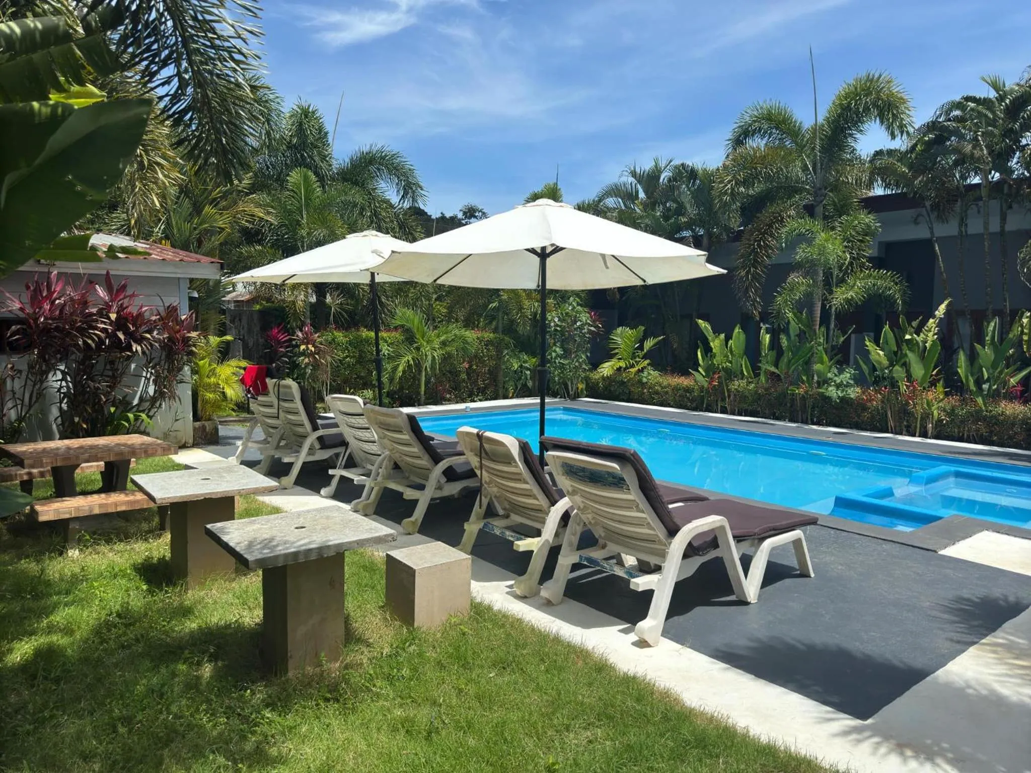 Pool view in Andawa Lanta Resort