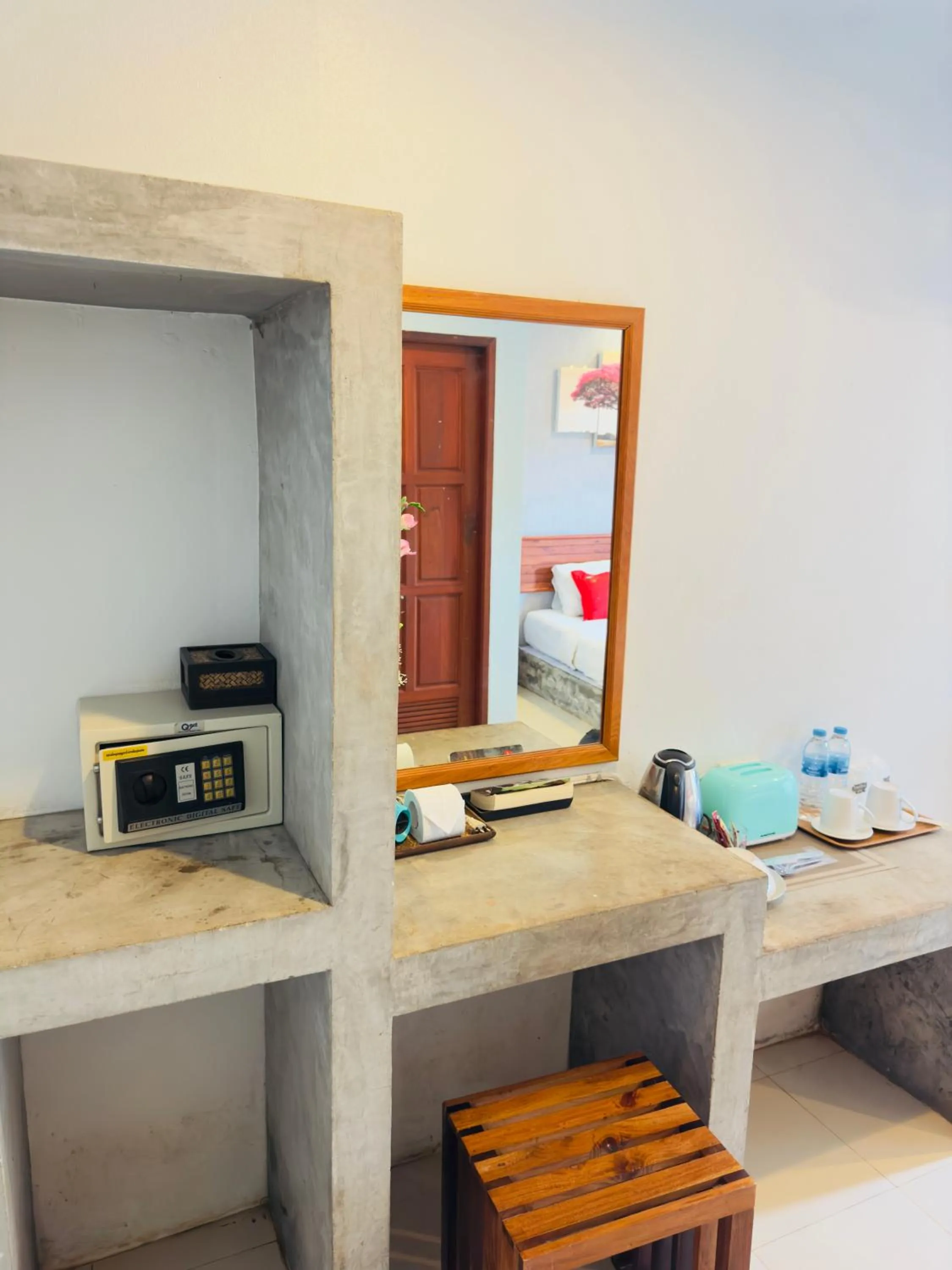 Photo of the whole room in Andawa Lanta Resort