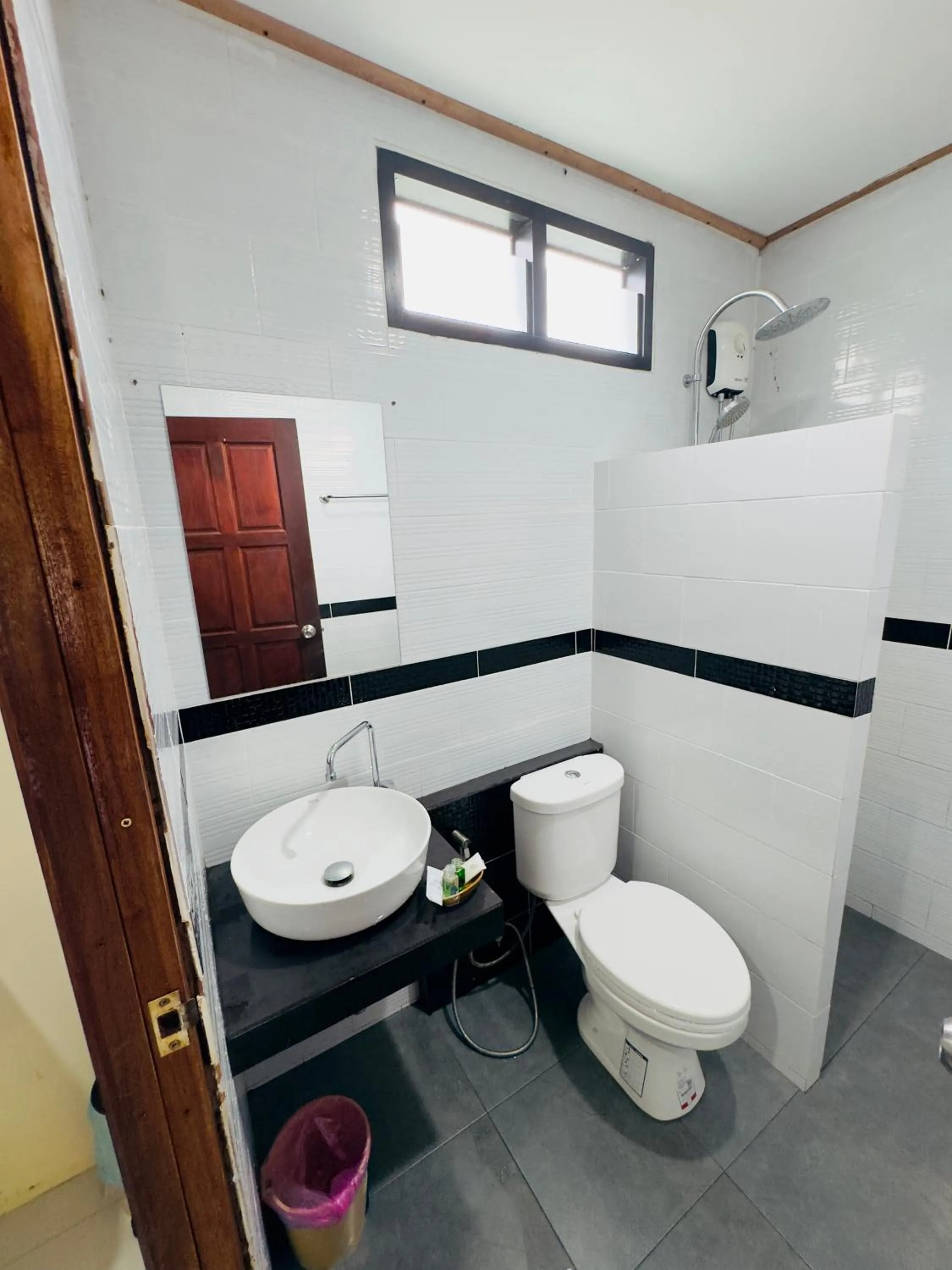Toilet in Andawa Lanta Resort