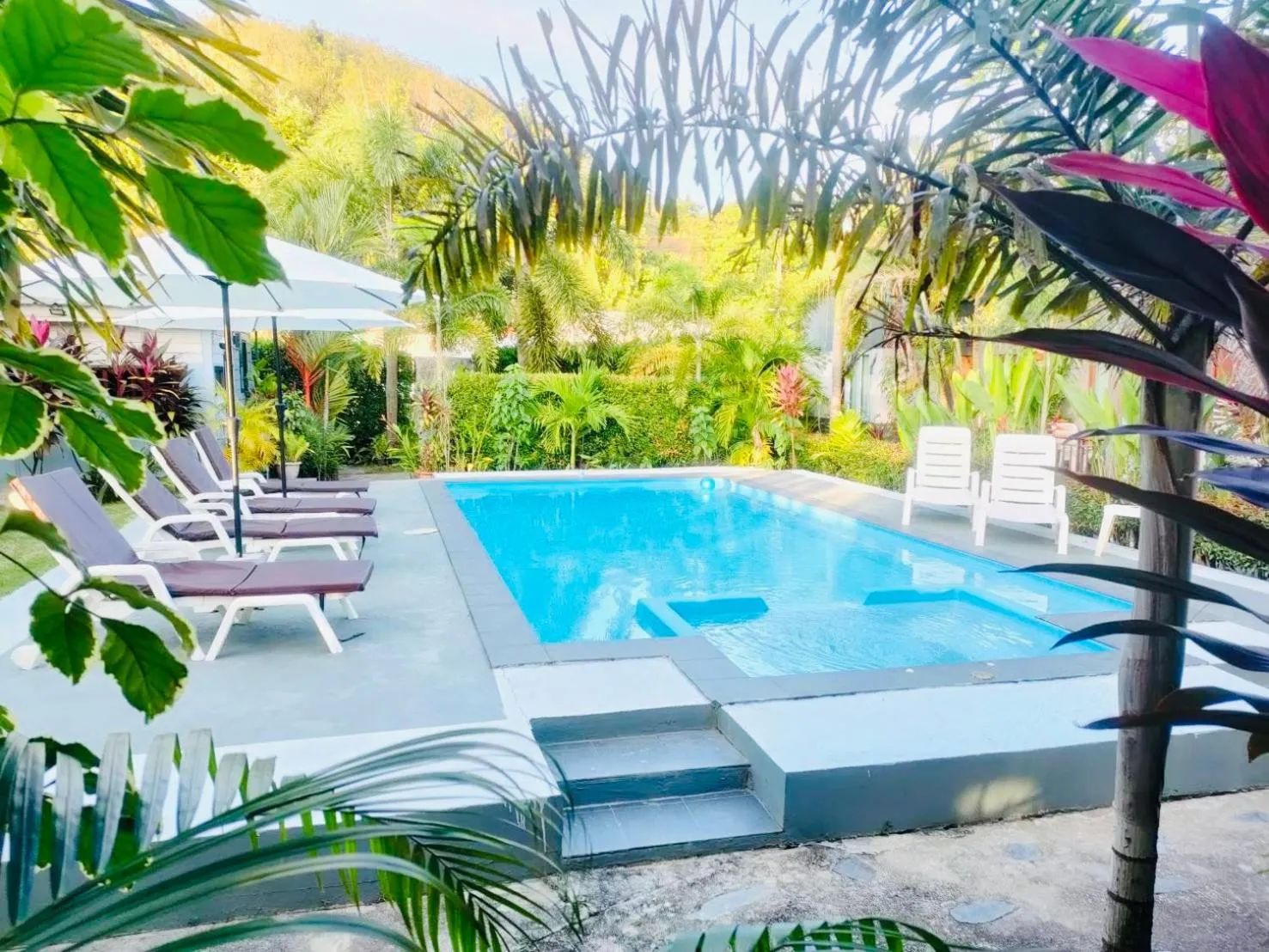 Swimming pool in Andawa Lanta Resort