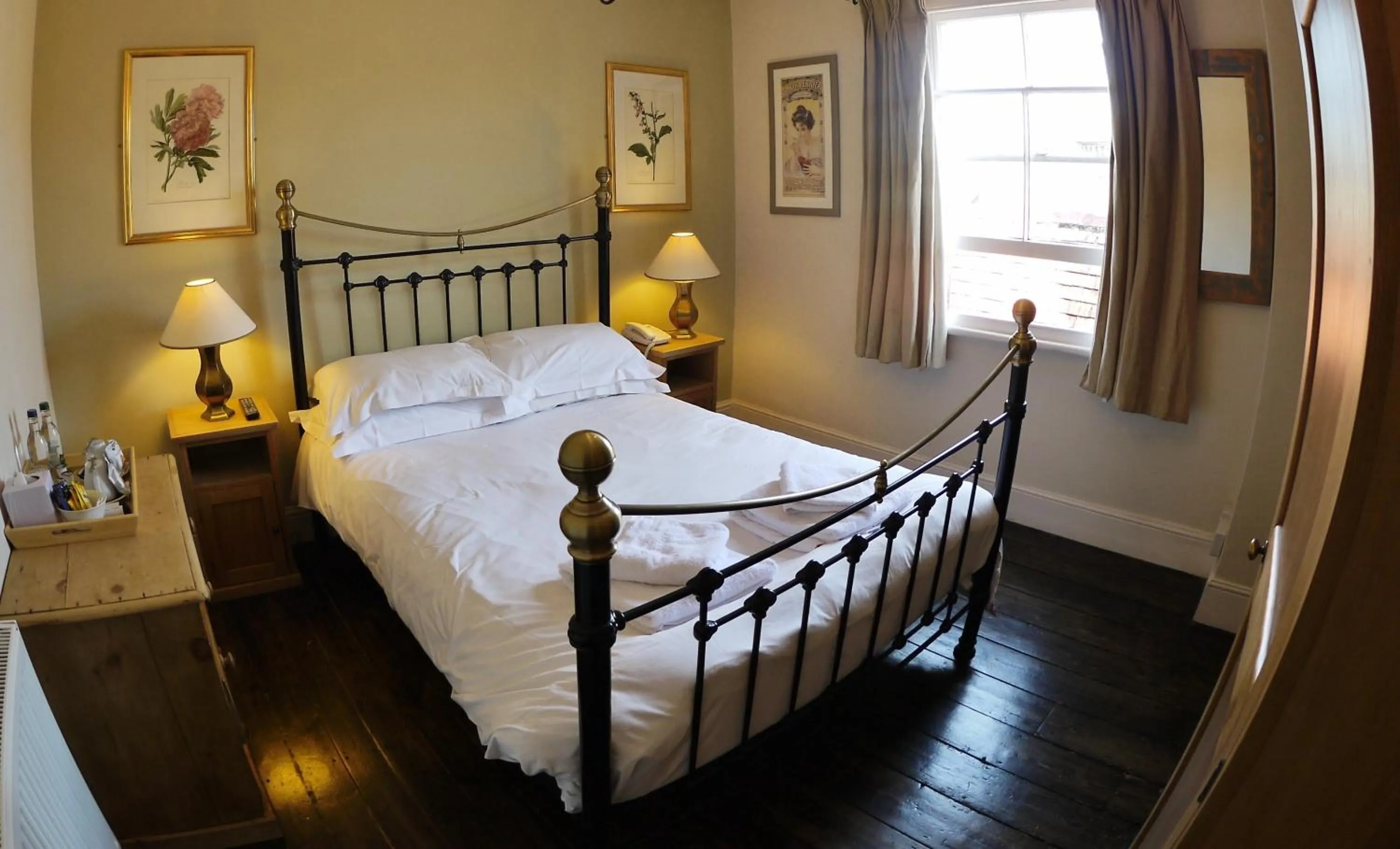 Bed in The White Hart Inn