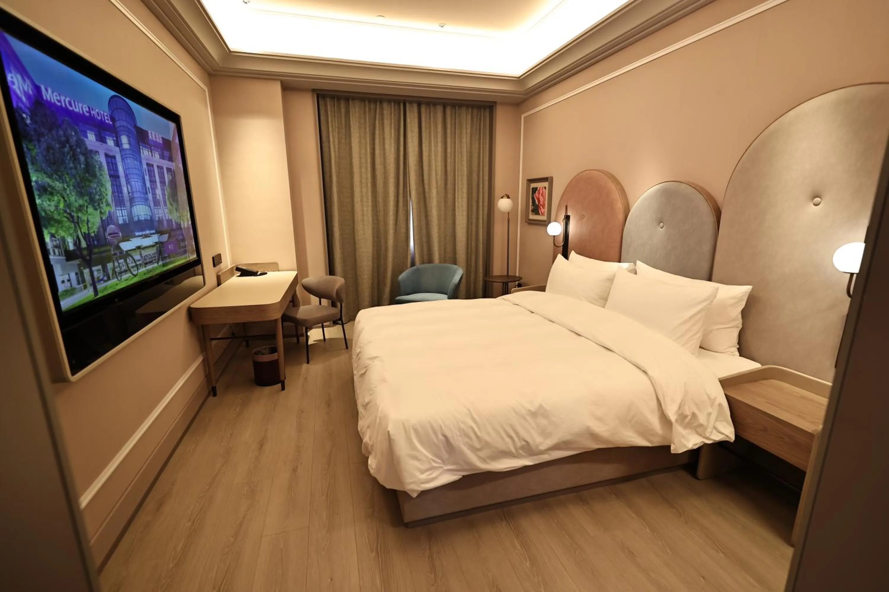Bed in Mercure Taiyuan City Centre