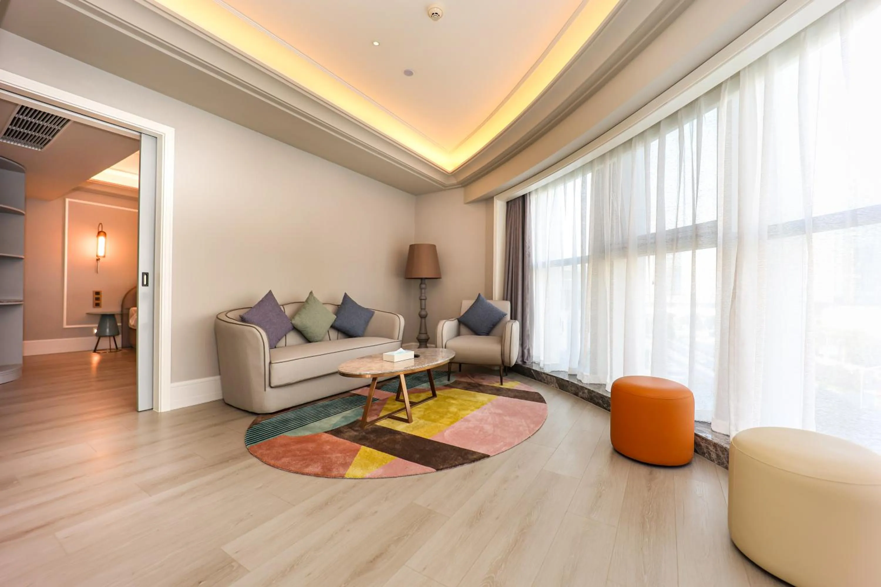 Seating area in Mercure Jinan West Railway Station