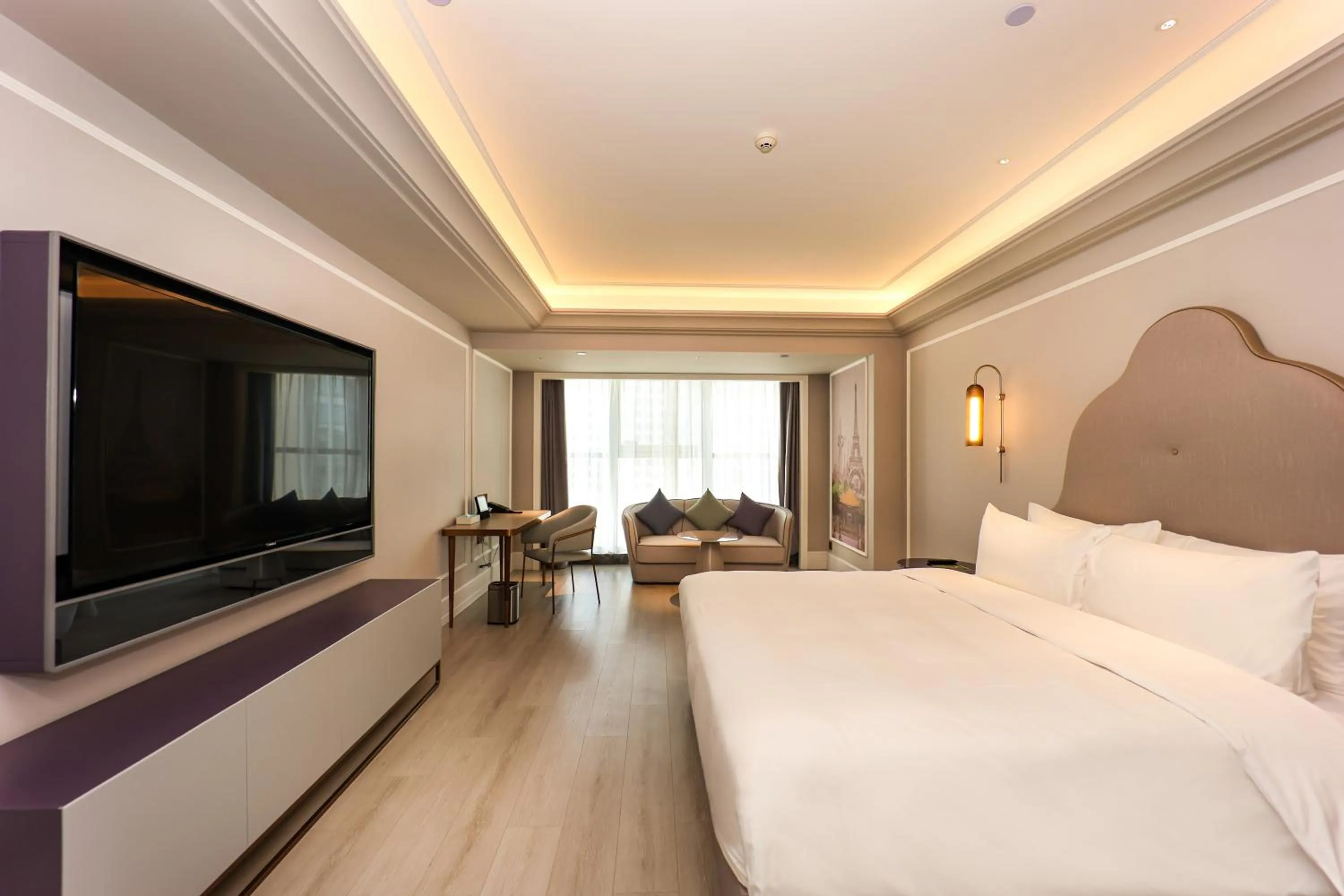 Photo of the whole room, Bed in Mercure Jinan West Railway Station