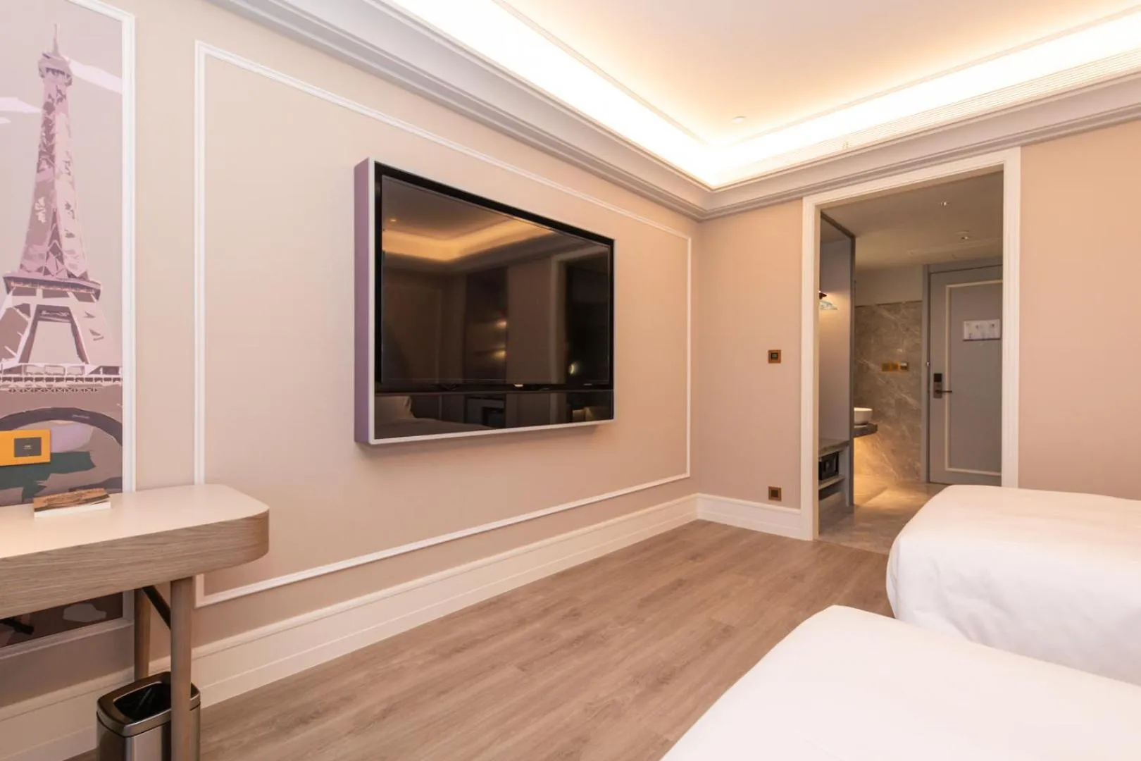 TV and multimedia, Bed in Mercure Xinyang East Railway Station