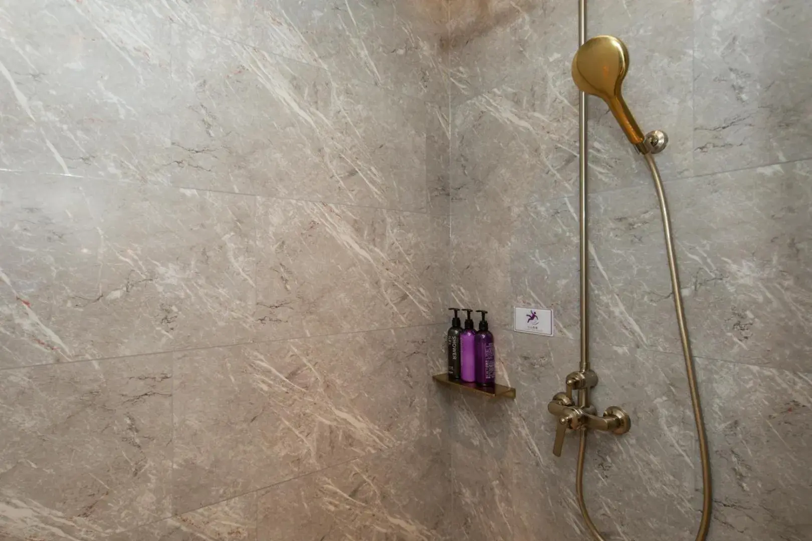 Twin Room with Two Single Beds - Superior in Mercure Xinyang East Railway Station Twin Room with Two Single Beds - Superior in Mercure Xinyang East Railway Station