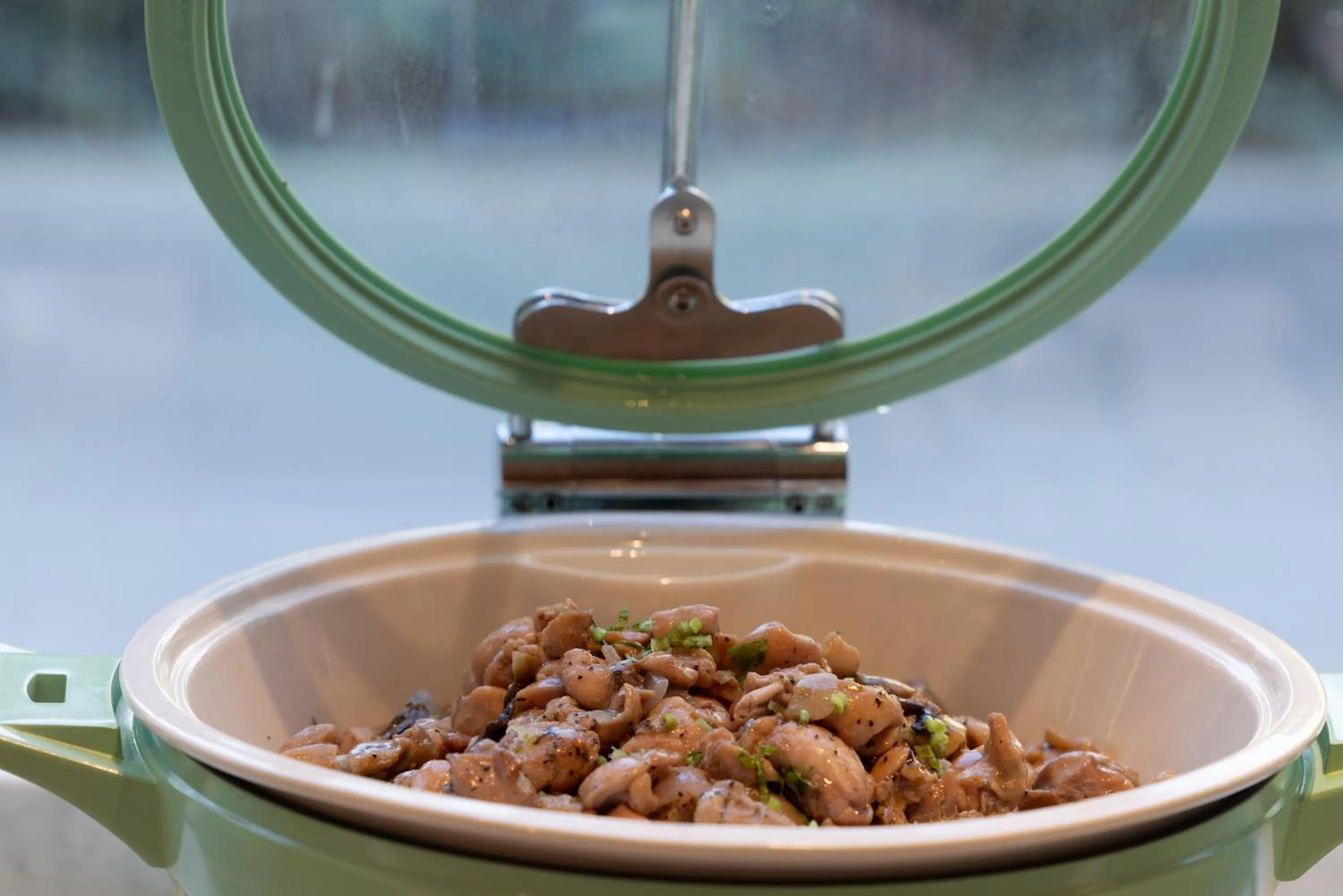 Restaurant/places to eat in Mercure Jinan Beiyuan Street