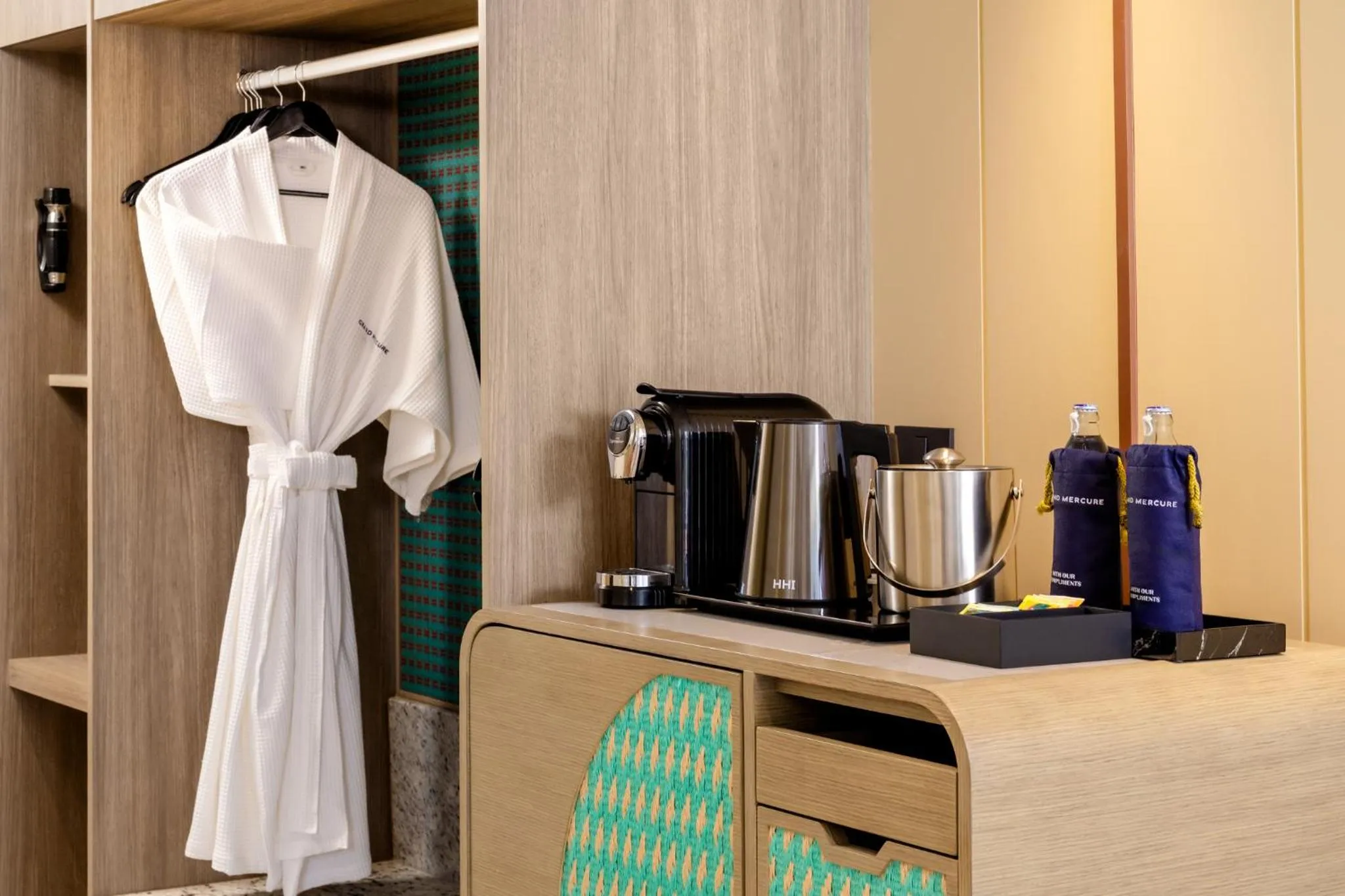 Coffee/tea facilities in Grand Mercure Krabi Ao Nang