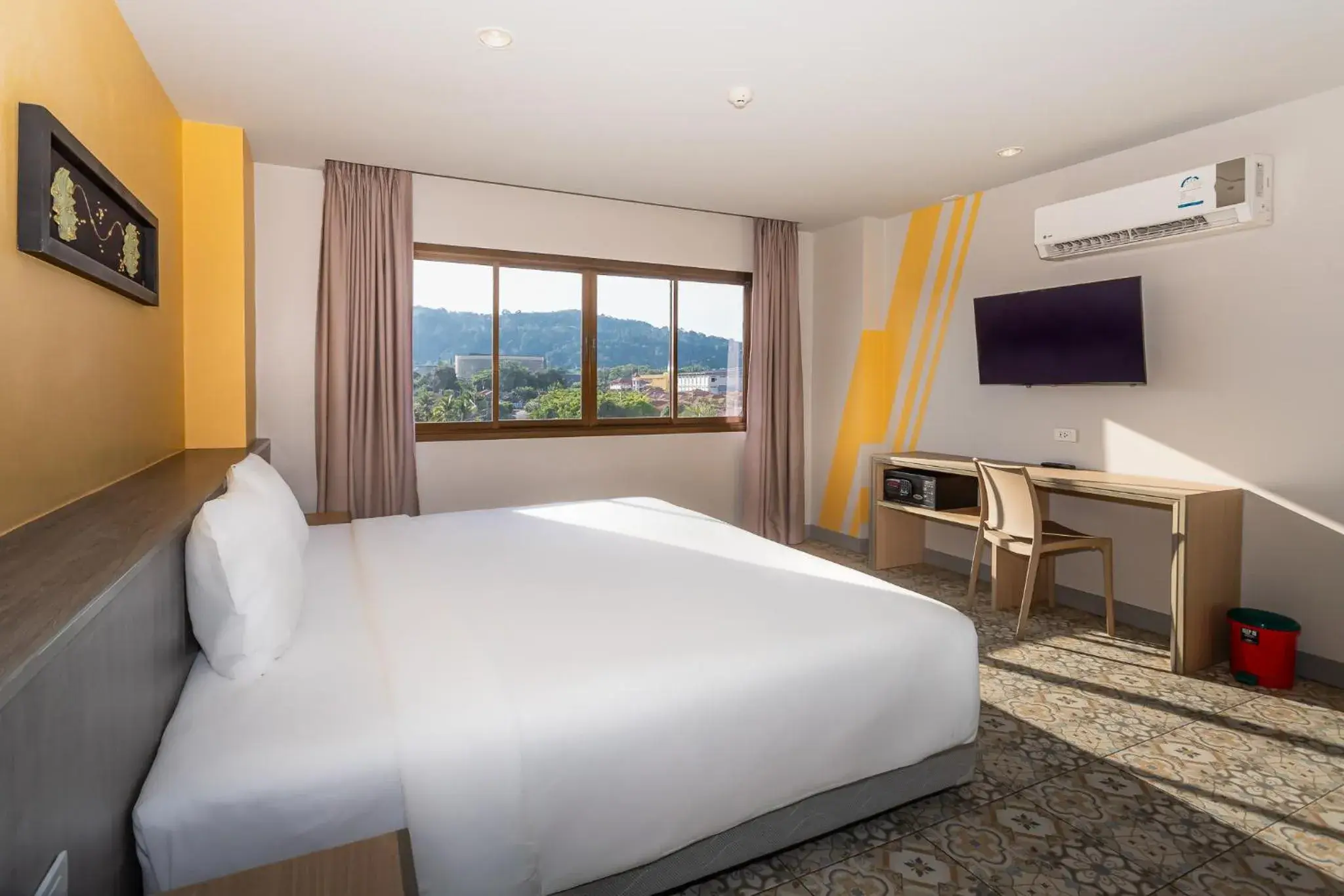 Superior Double or Twin Room in Recenta Suite Phuket Suanluang Superior Double or Twin Room in Recenta Suite Phuket Suanluang