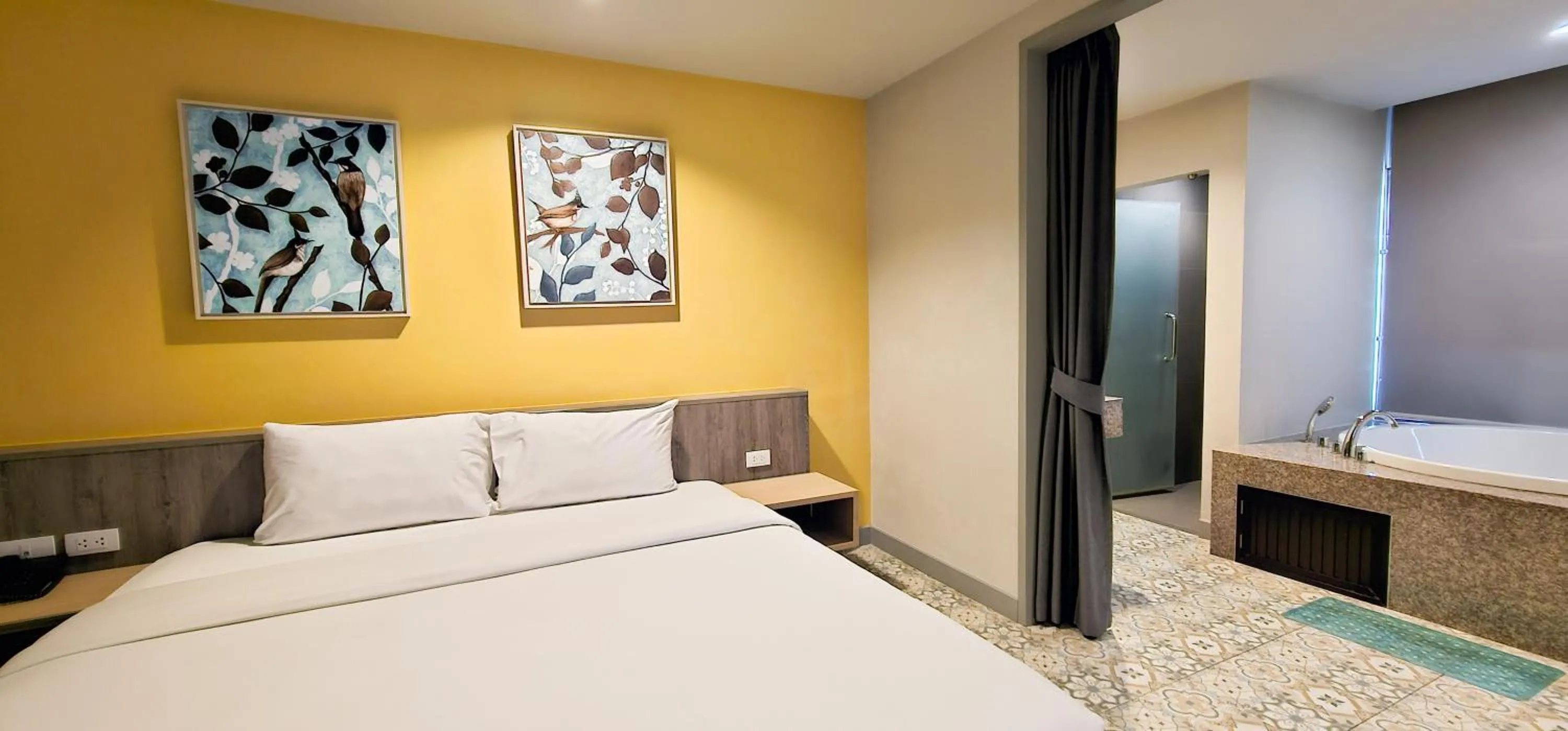 Bedroom, Bed in Recenta Suite Phuket Suanluang